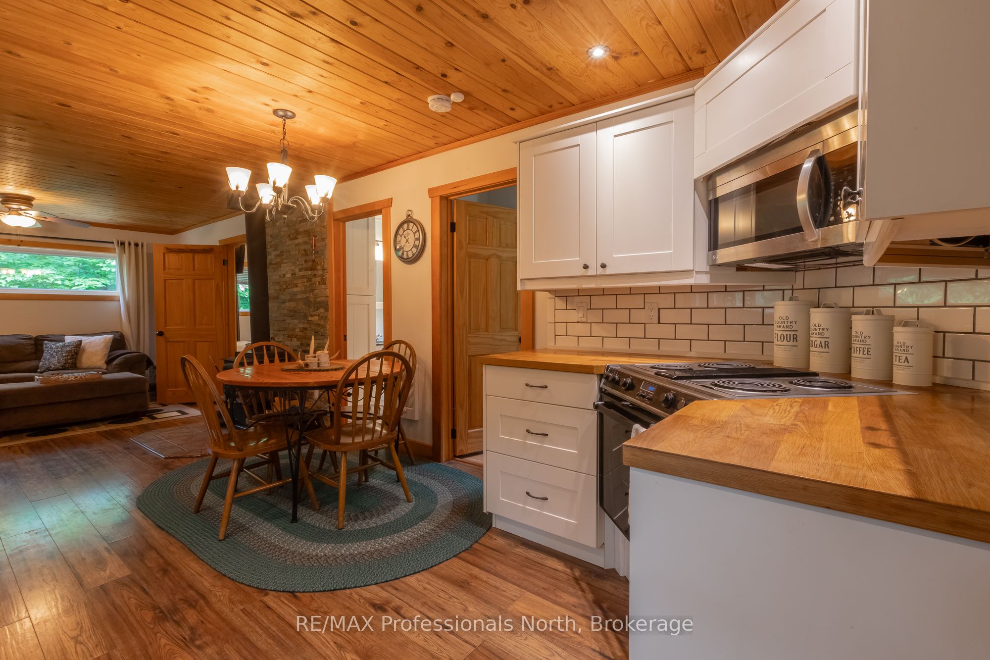 1628 Boshkung Lake Road Property Photo 10