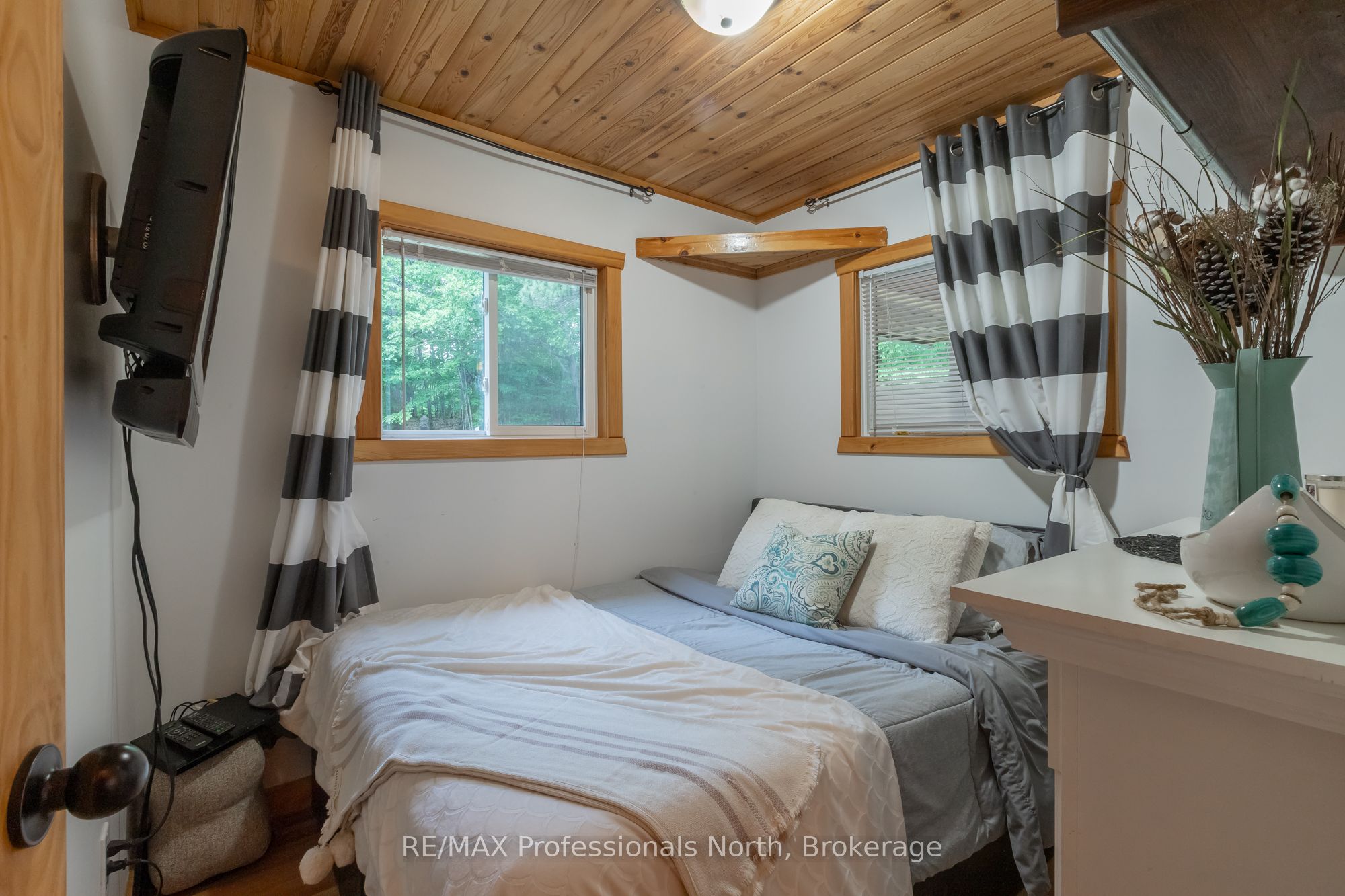 1628 Boshkung Lake Road Property Photo 21