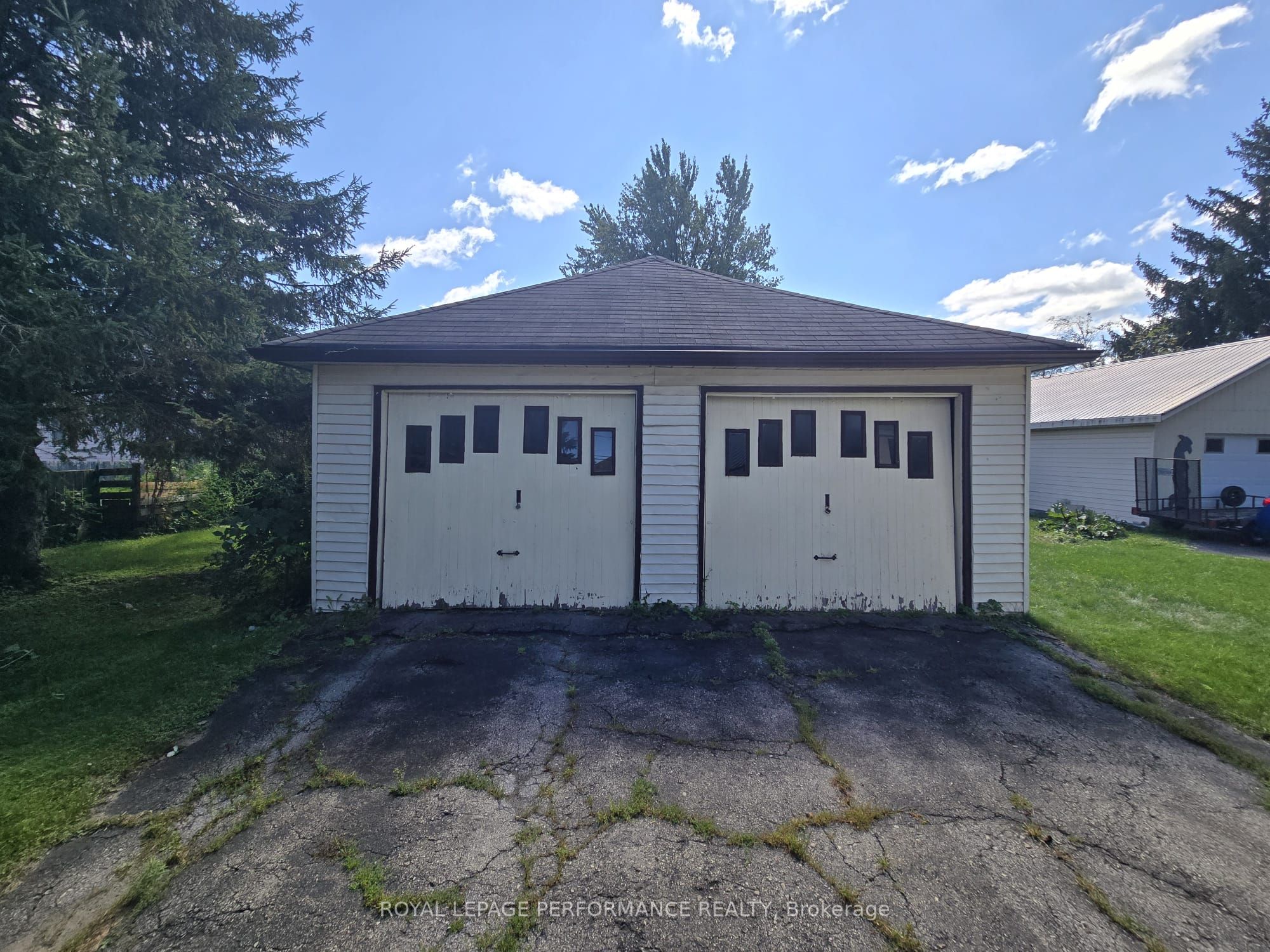 436 Fourth Street E Property Photo 7