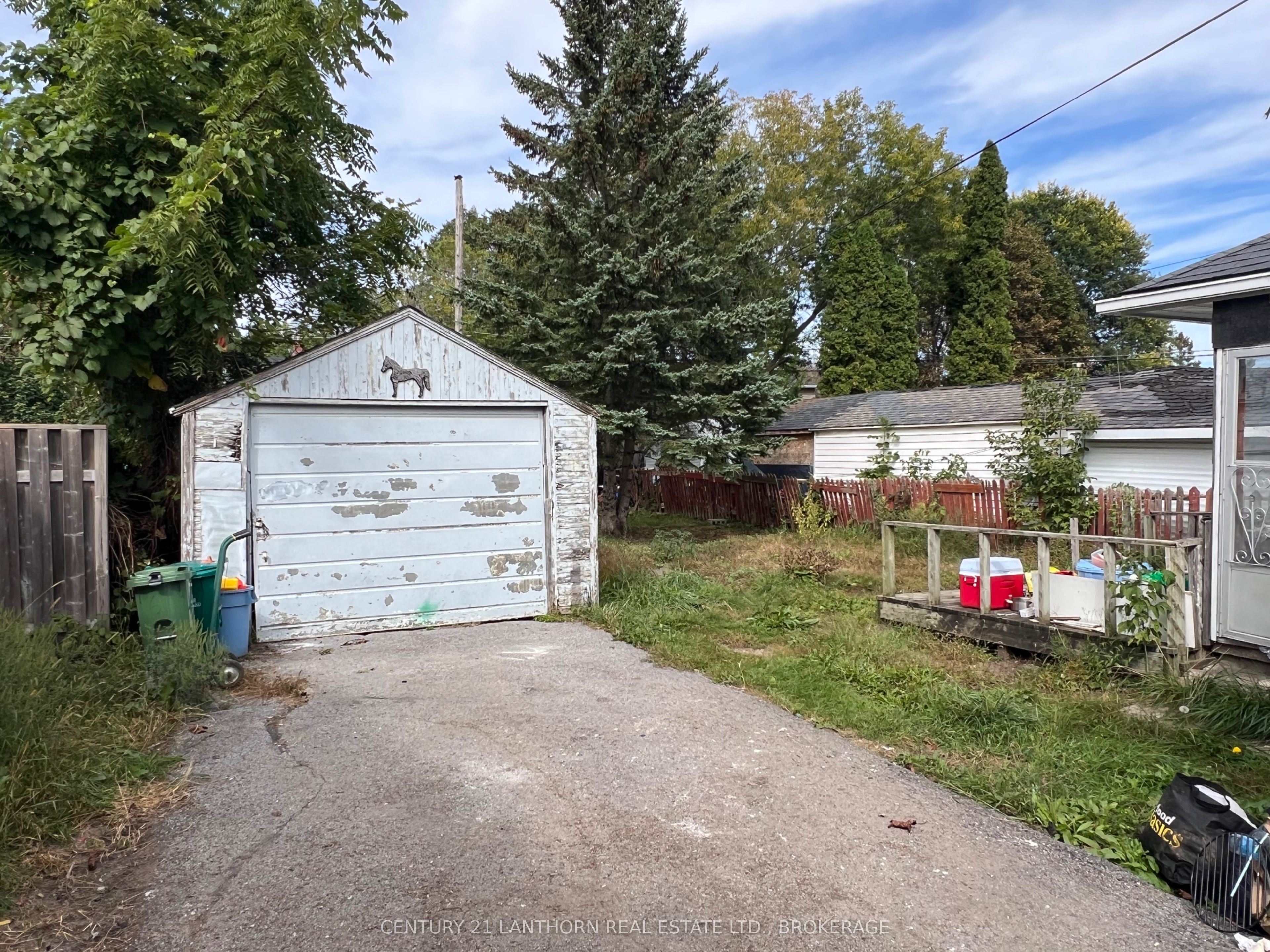 21 First Avenue Property Photo 2