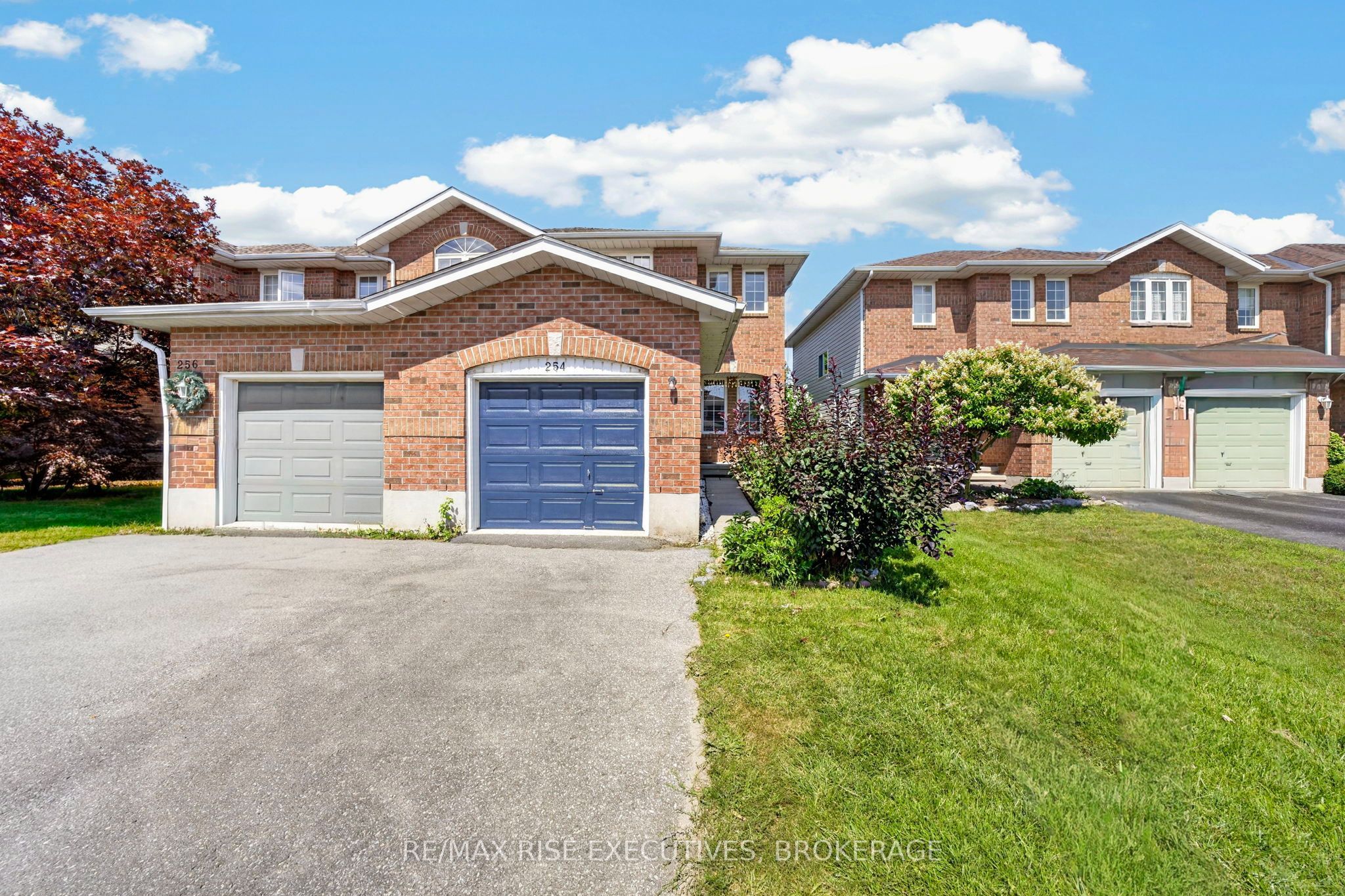 254 Ellesmeer Avenue Property Photo 1