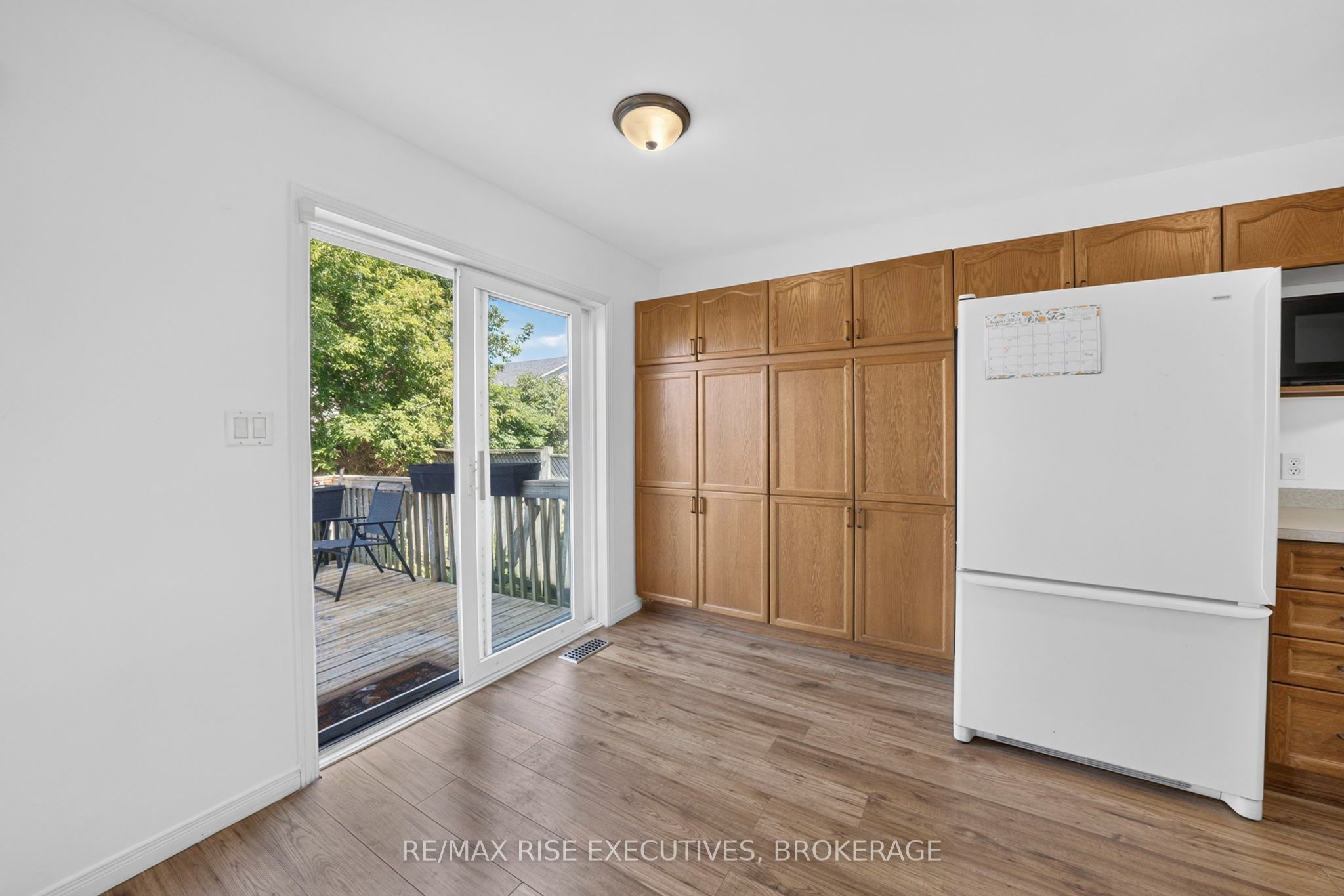 254 Ellesmeer Avenue Property Photo 17