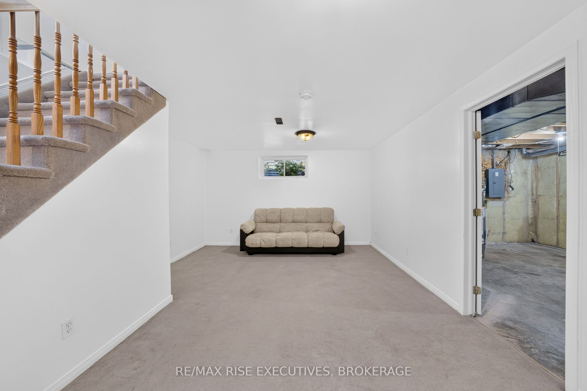 254 Ellesmeer Avenue Property Photo 20