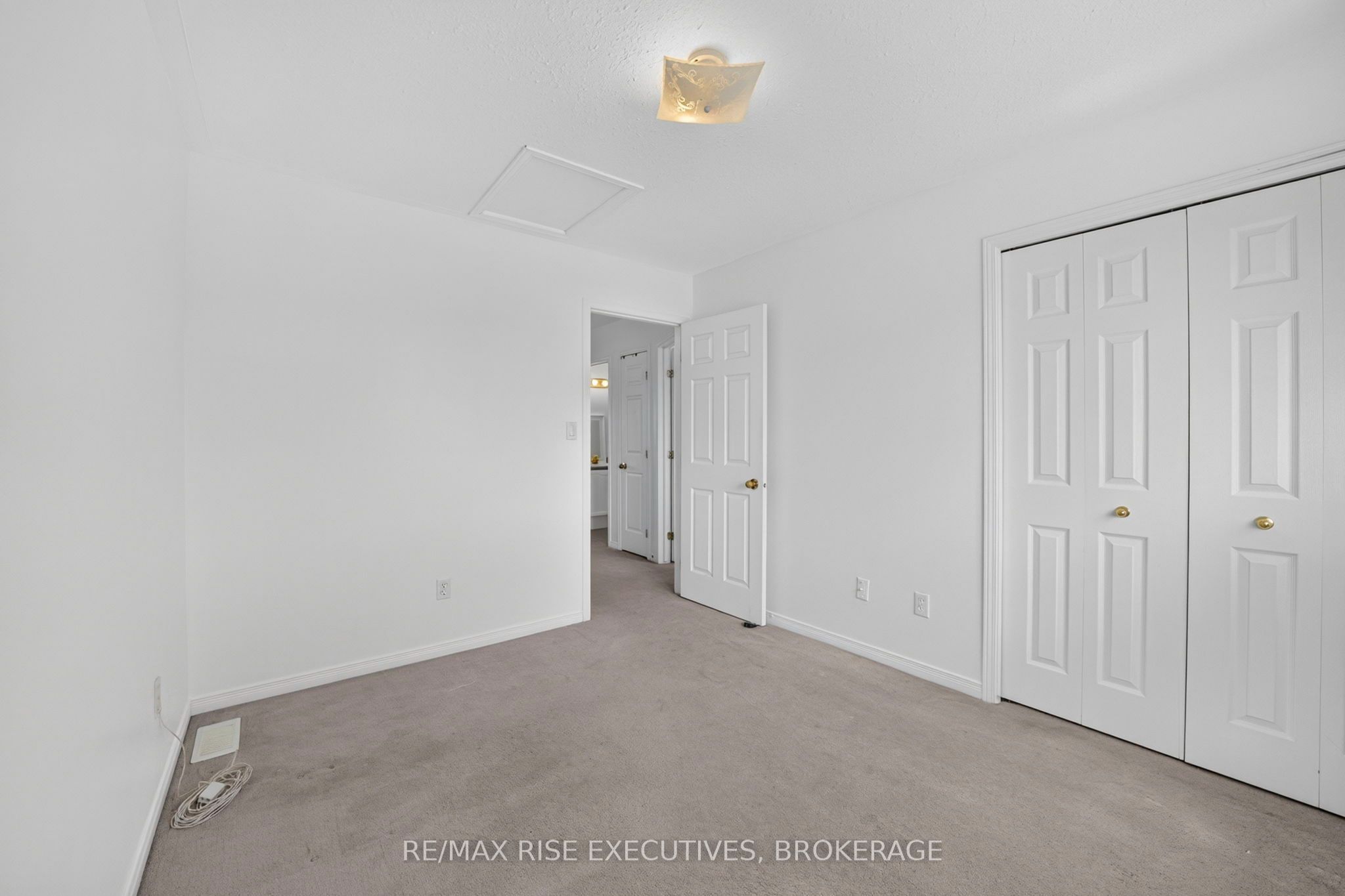 254 Ellesmeer Avenue Property Photo 26