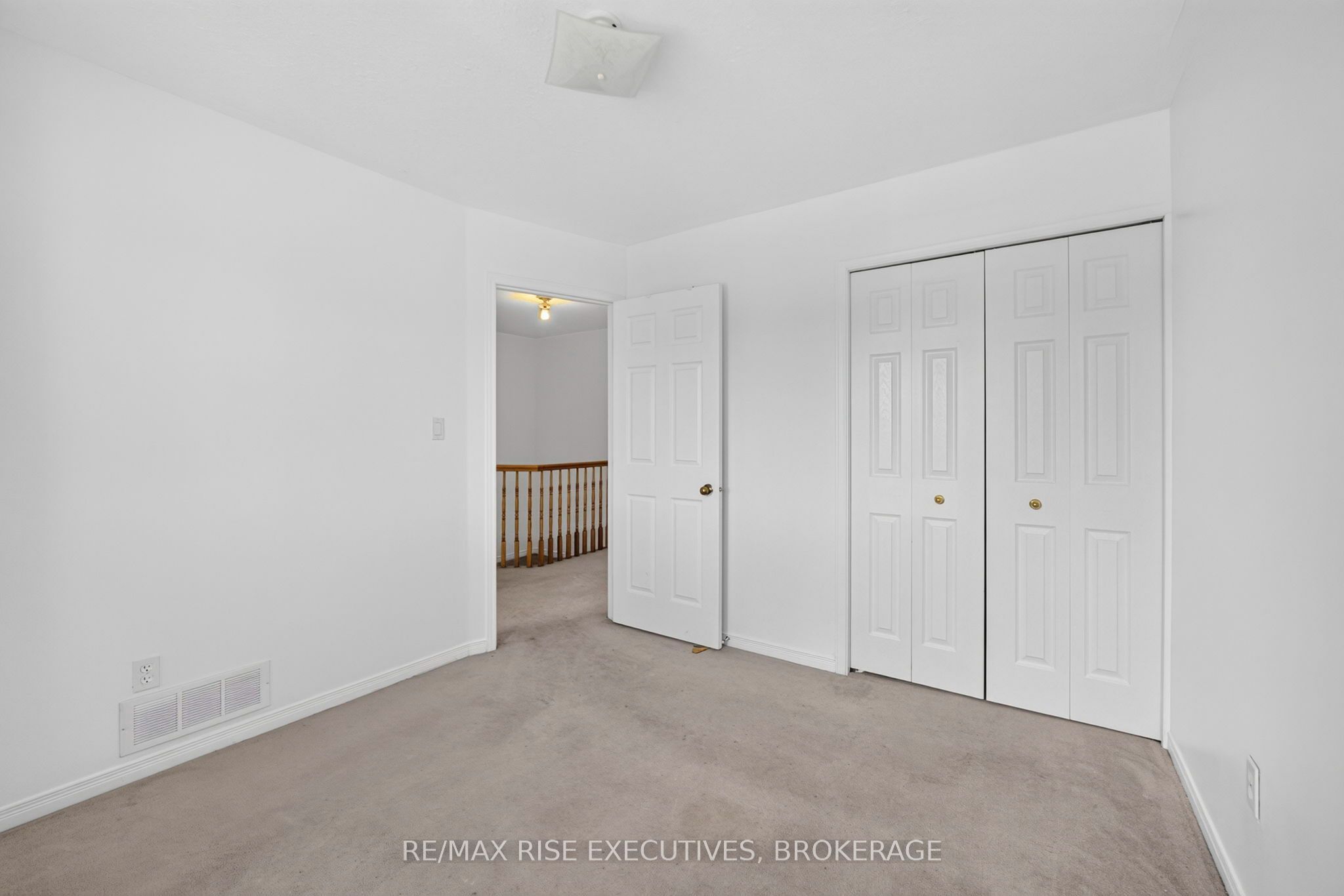 254 Ellesmeer Avenue Property Photo 29