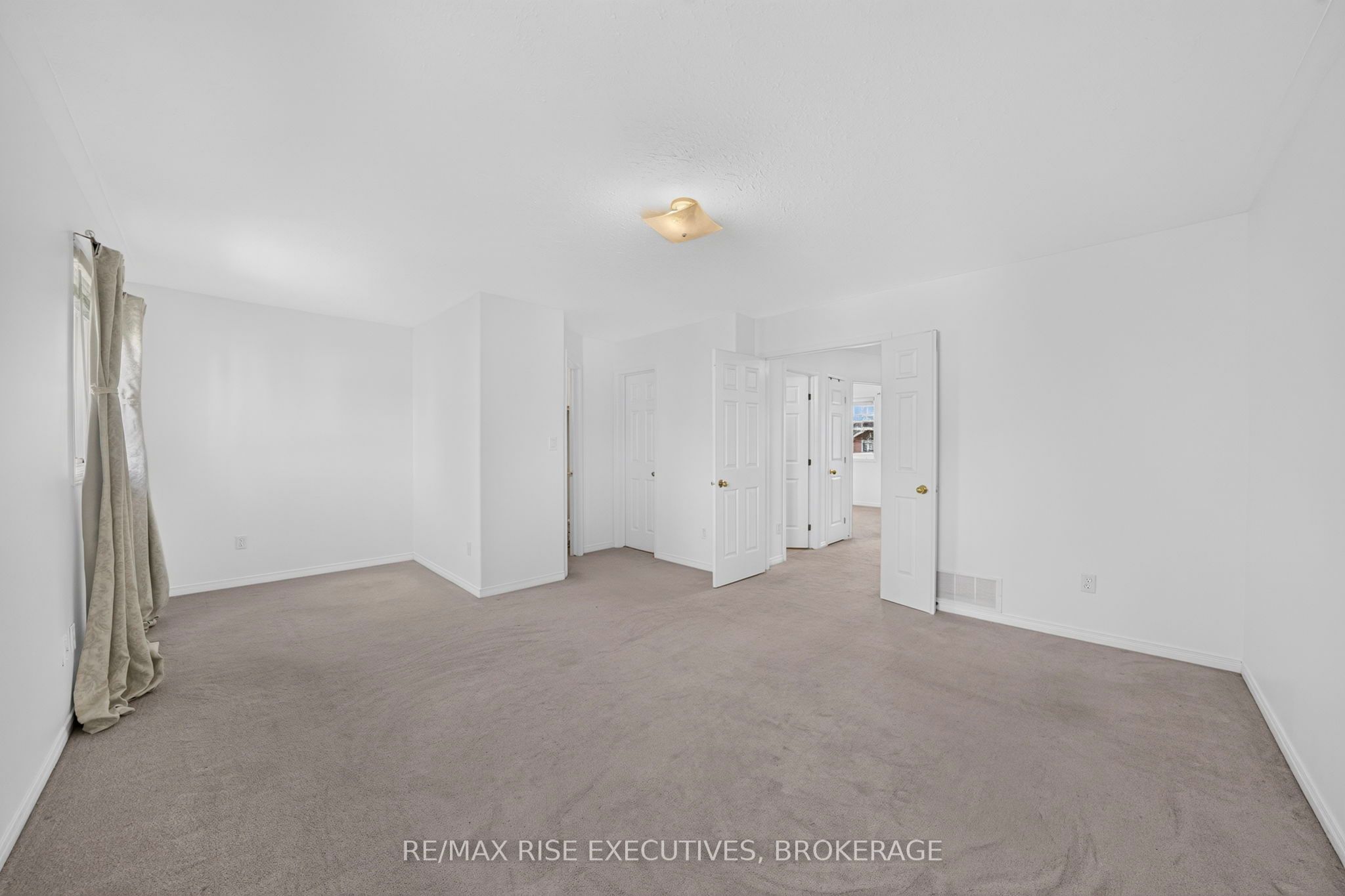 254 Ellesmeer Avenue Property Photo 34