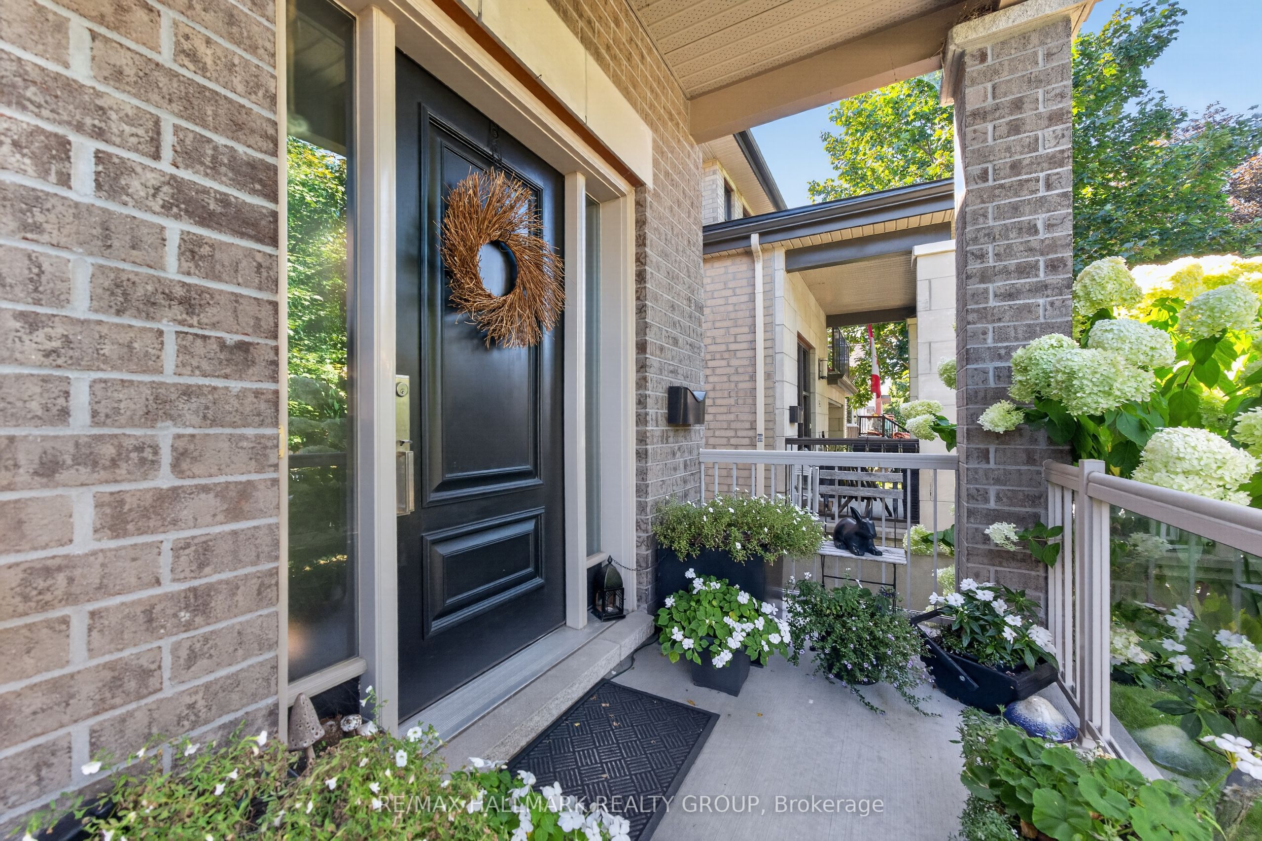 288 Selby Avenue Property Photo 2