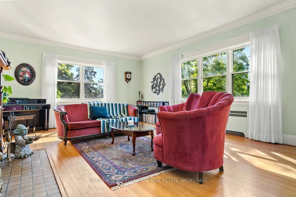 106 Donald Street Property Photo 5