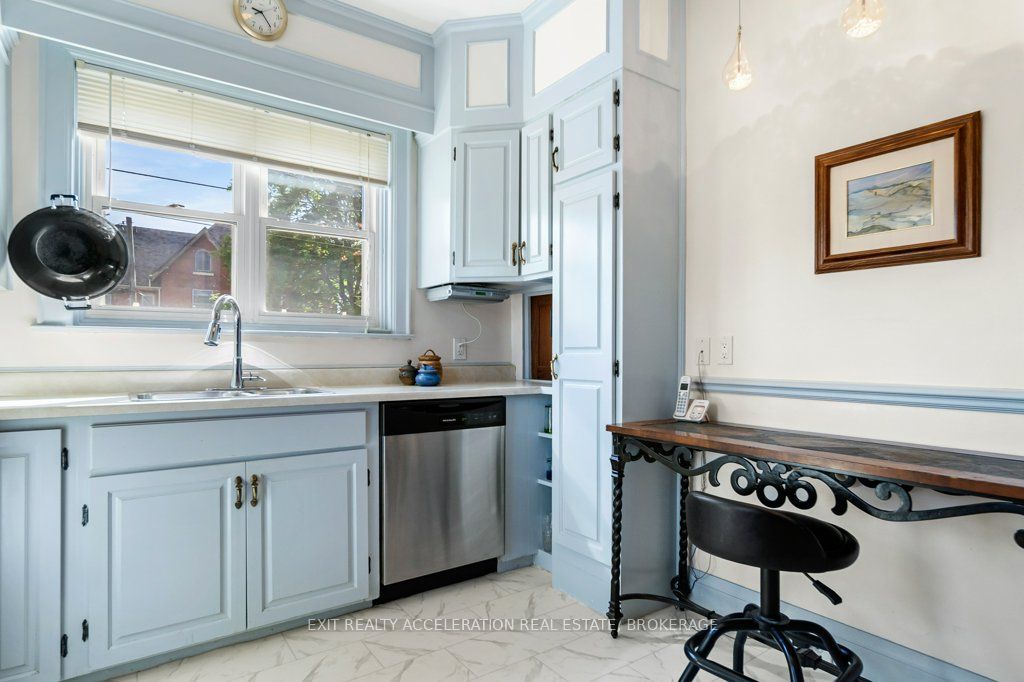106 Donald Street Property Photo 12
