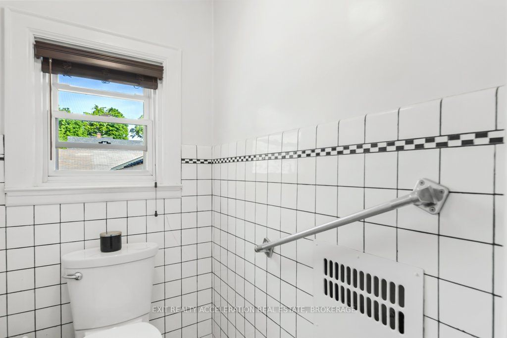 106 Donald Street Property Photo 15