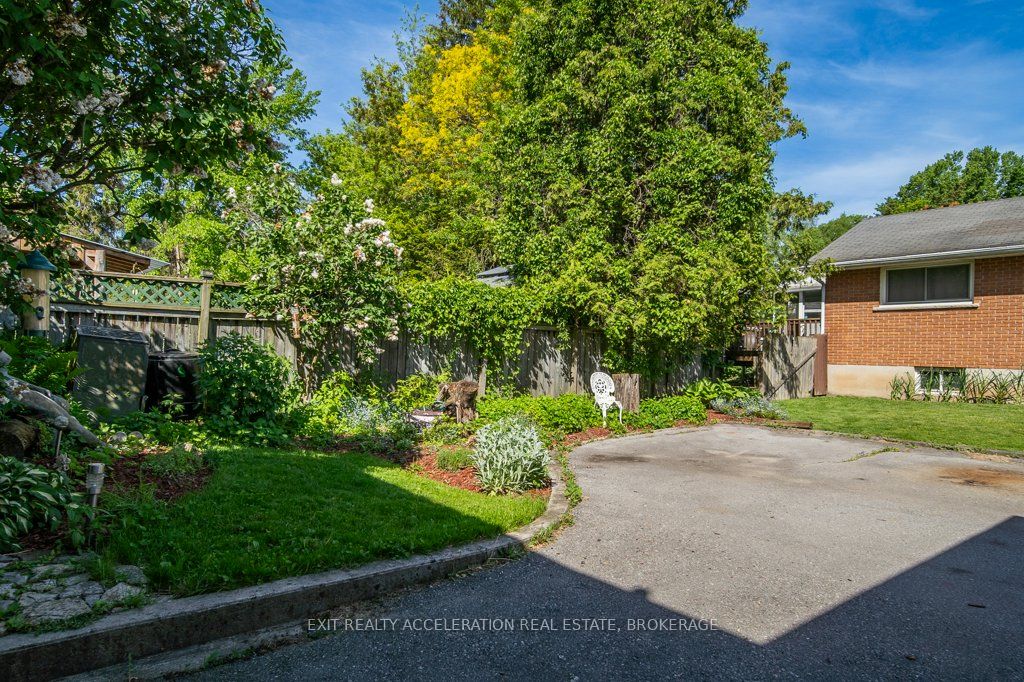 106 Donald Street Property Photo 32