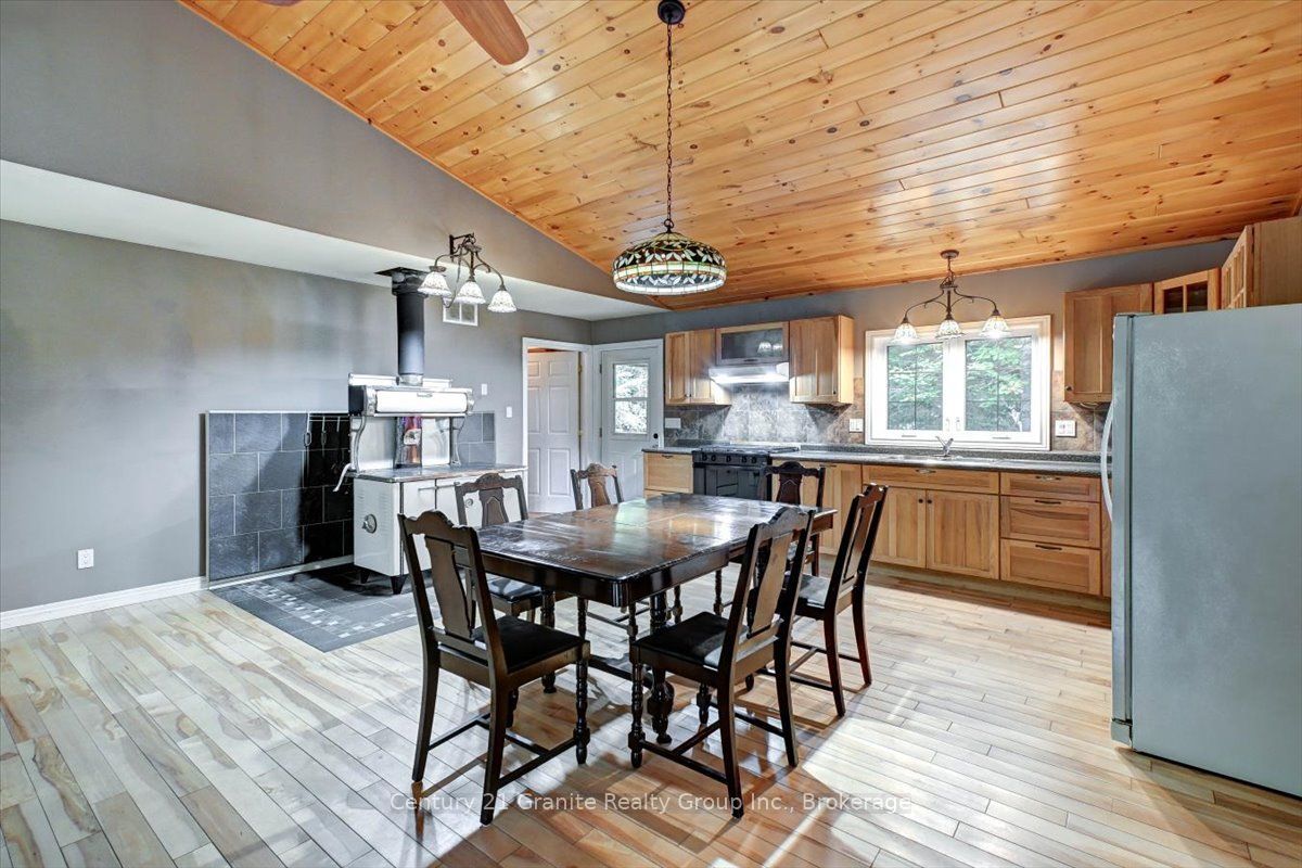 649 Madawaska Road Property Photo 6