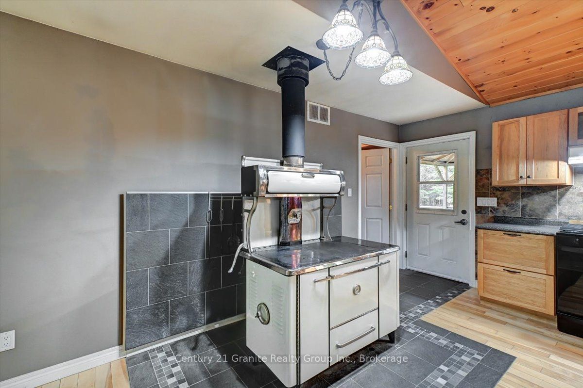 649 Madawaska Road Property Photo 13