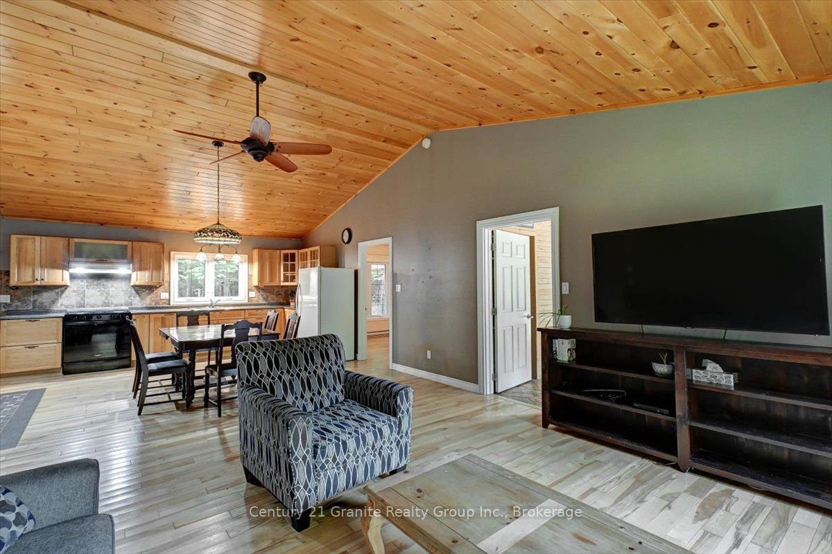 649 Madawaska Road Property Photo 17