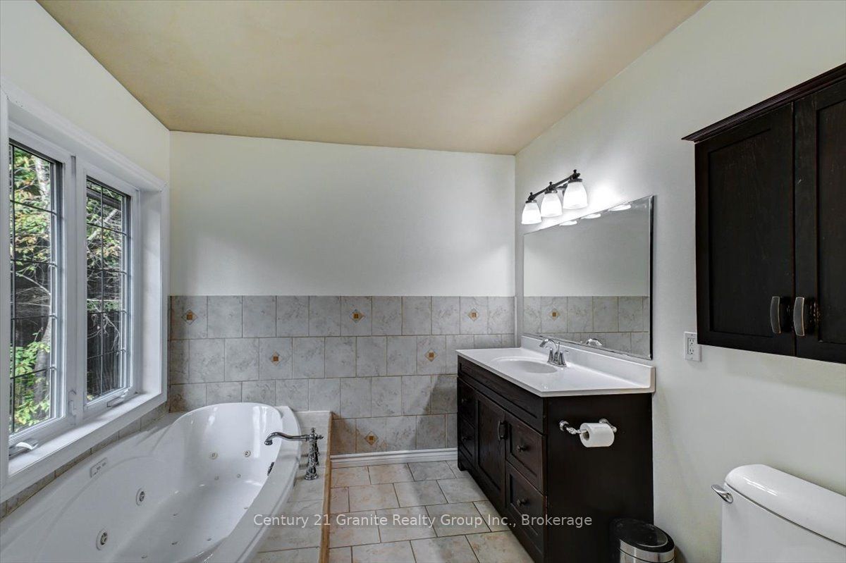 649 Madawaska Road Property Photo 26
