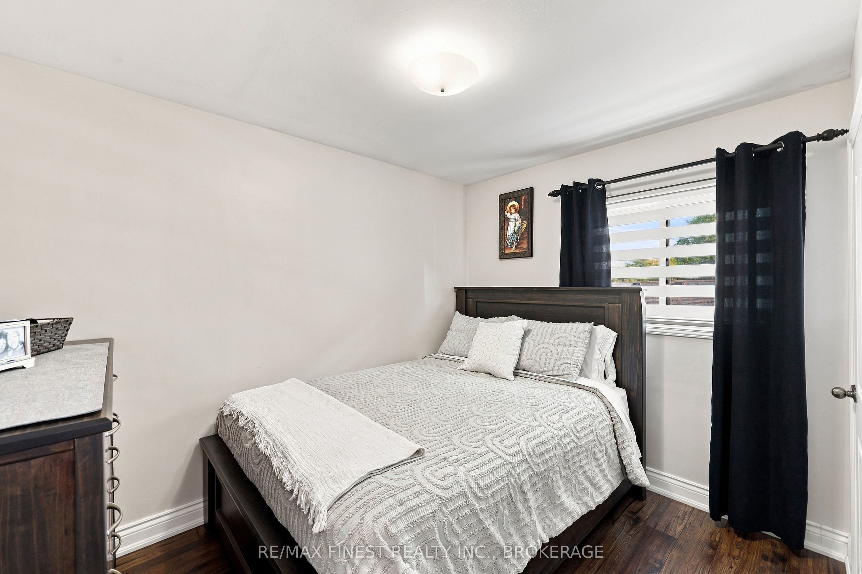 581 Division Street Property Photo 22
