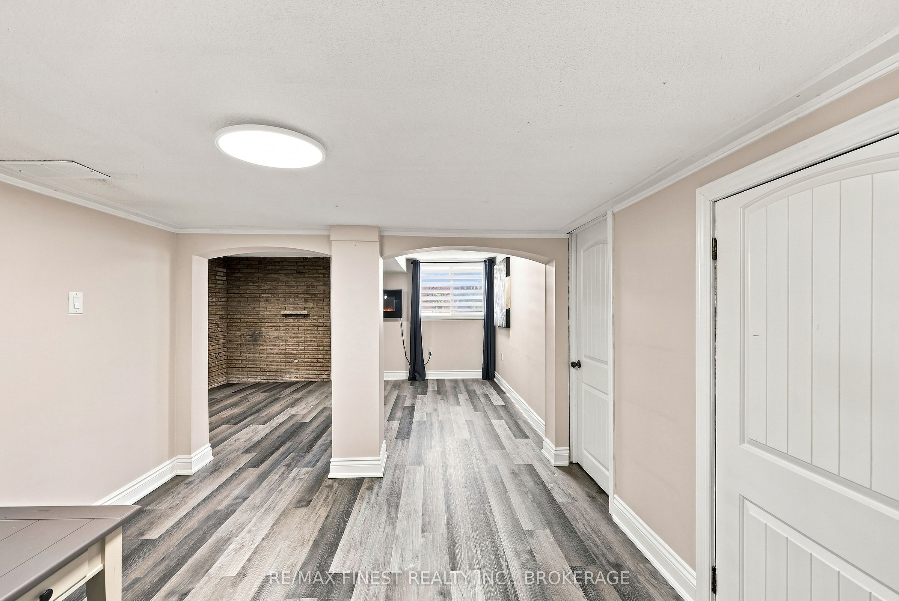 581 Division Street Property Photo 29