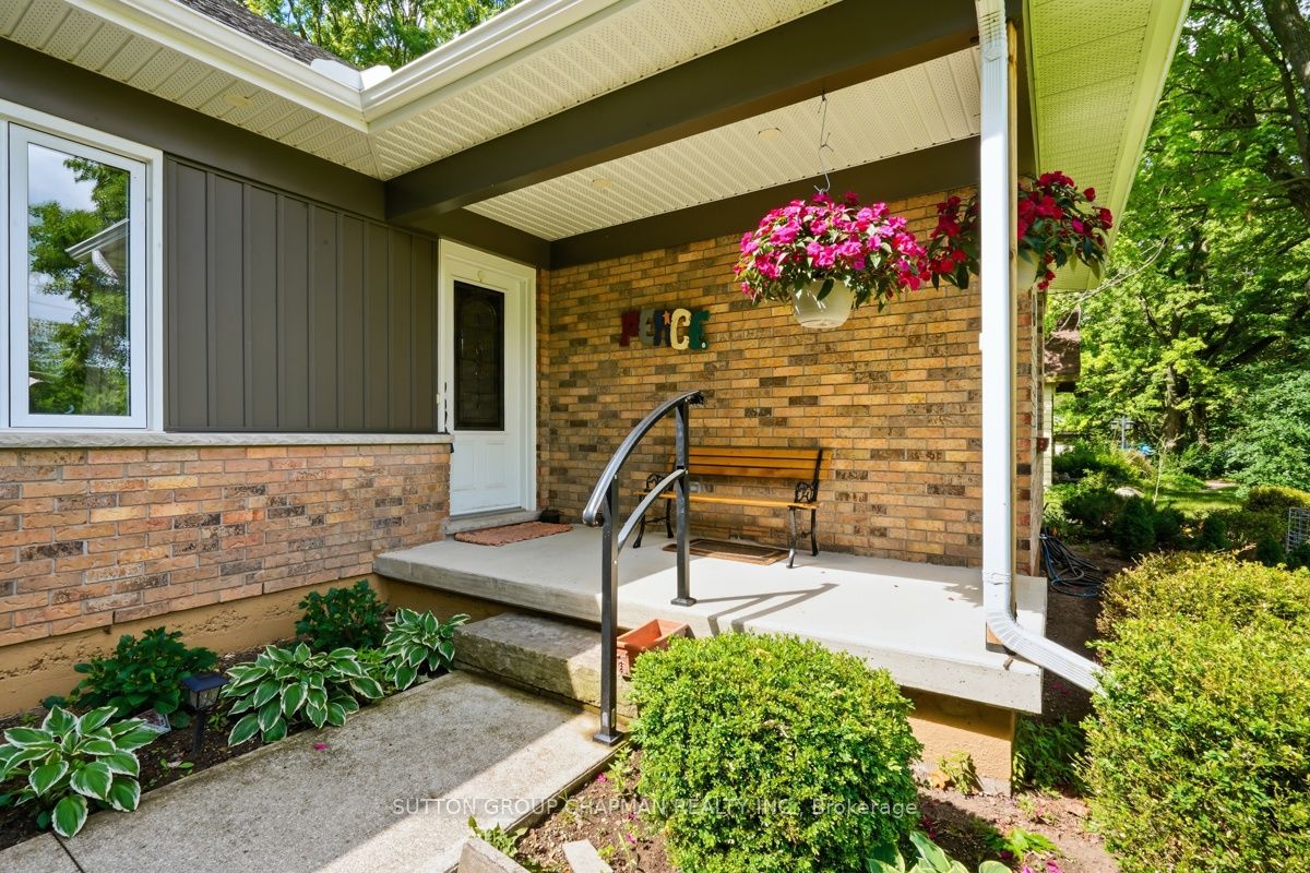 408 Old Riverside Drive Property Photo 3