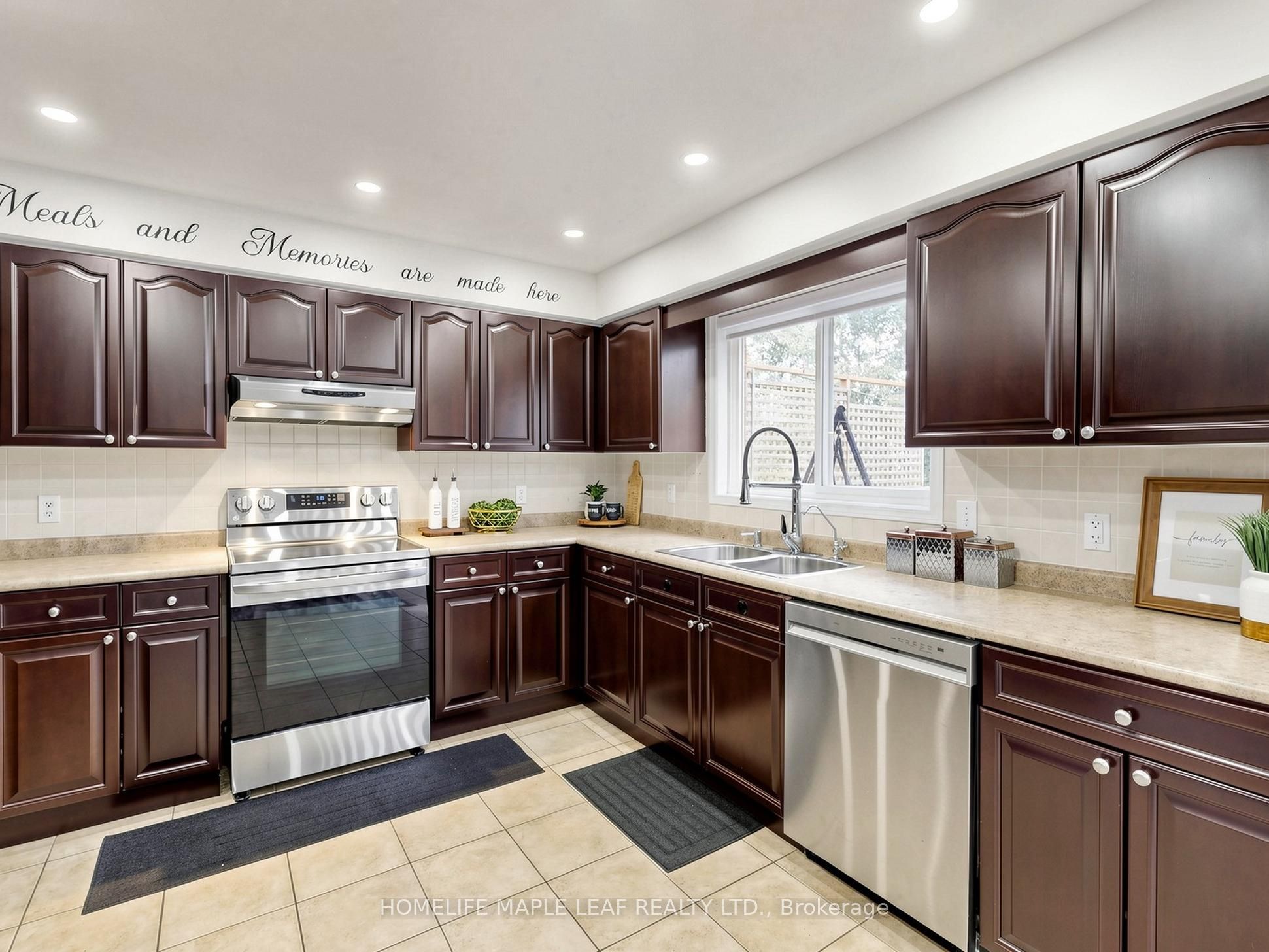 107 Green Bank Drive Property Photo 16