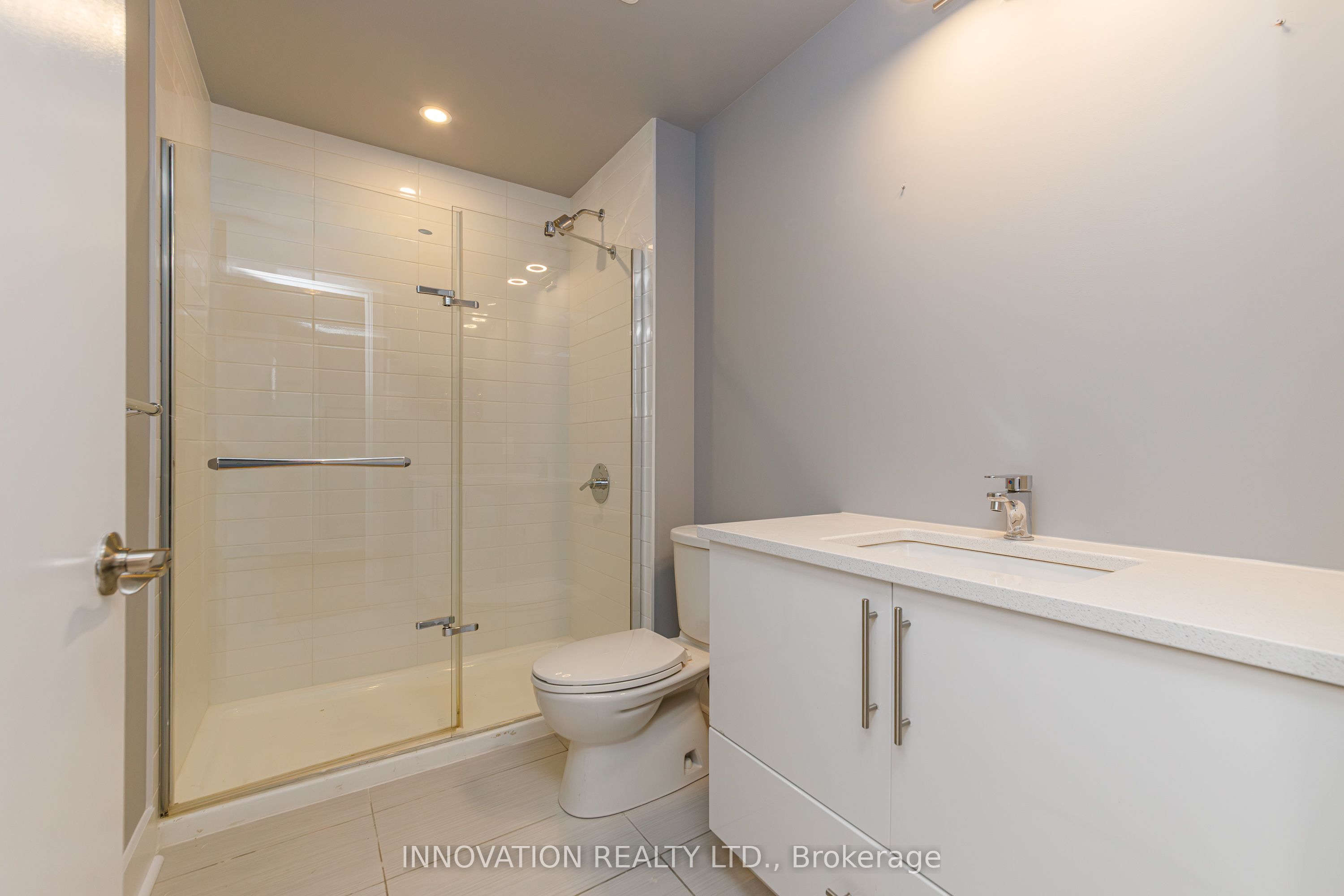 88 Richmond Road 209 Property Photo 7