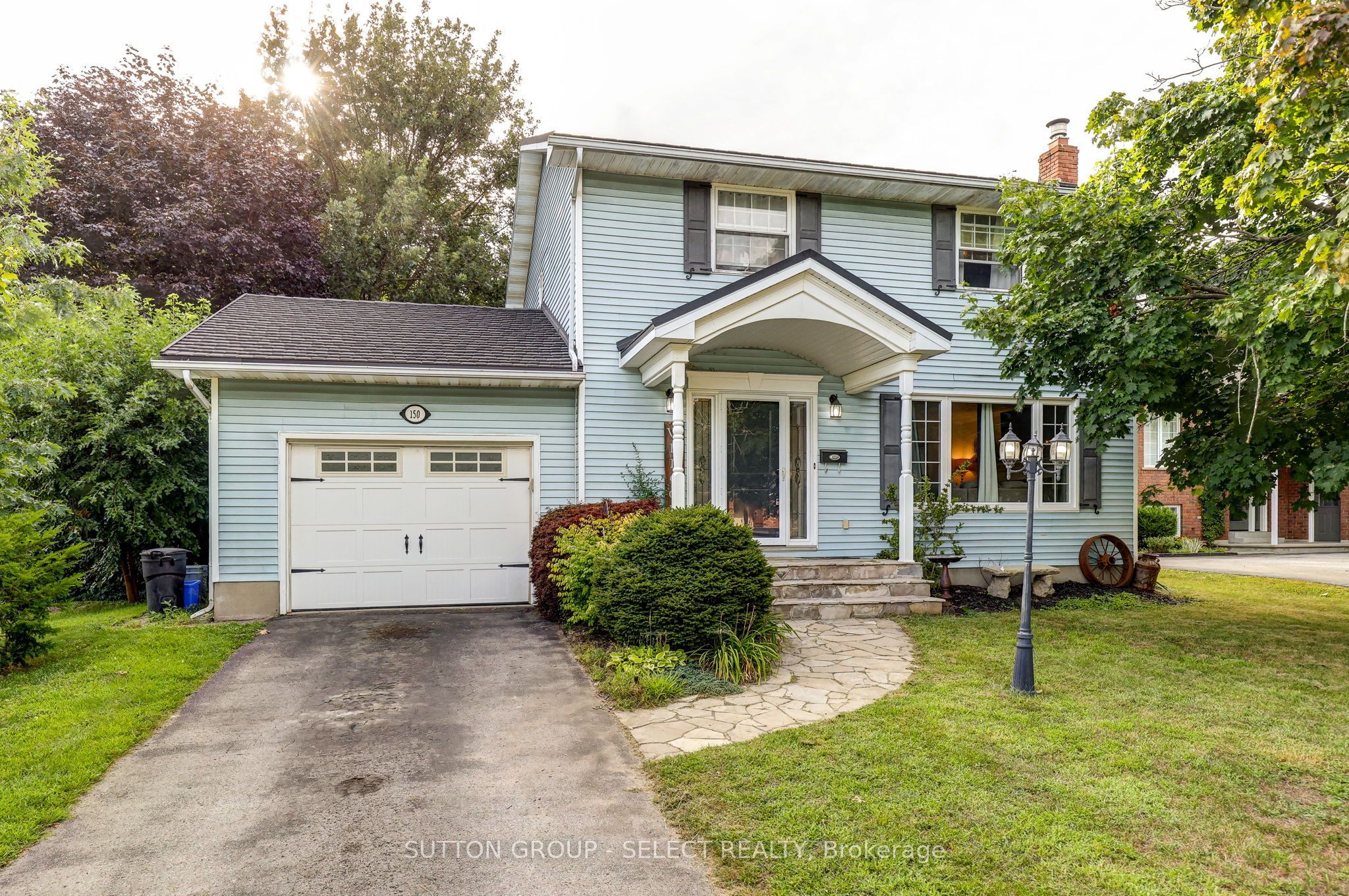 150 Dufferin Street Property Photo 2