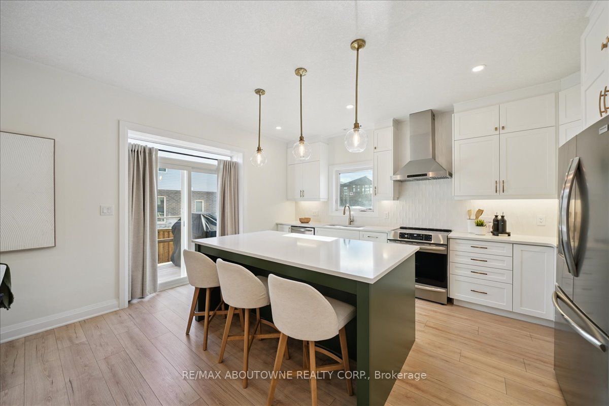 96 Nathalie Street Property Photo 12