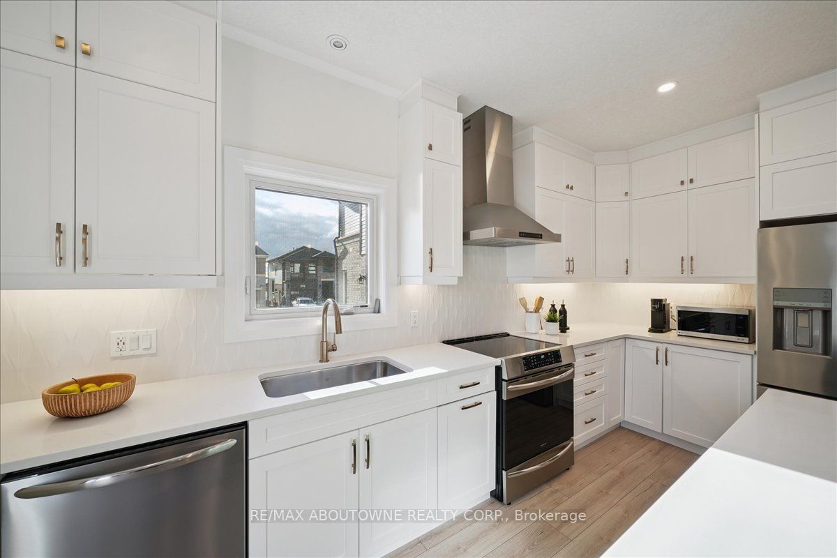 96 Nathalie Street Property Photo 13