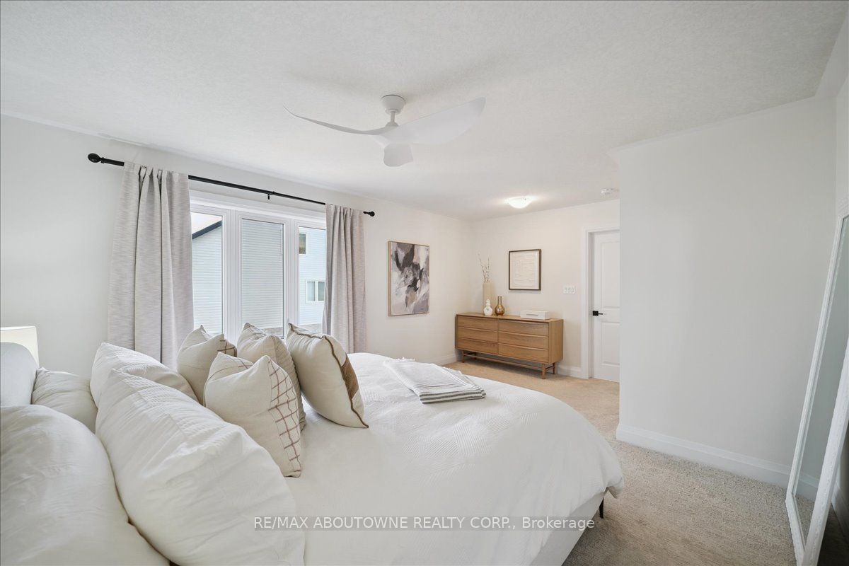 96 Nathalie Street Property Photo 28