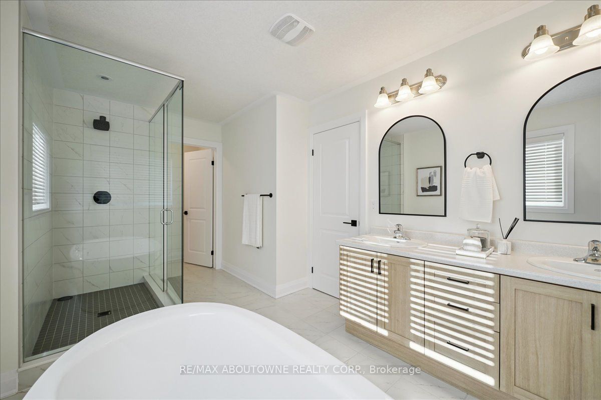 96 Nathalie Street Property Photo 31