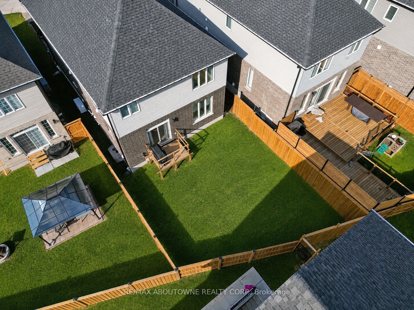 96 Nathalie Street Property Photo 37
