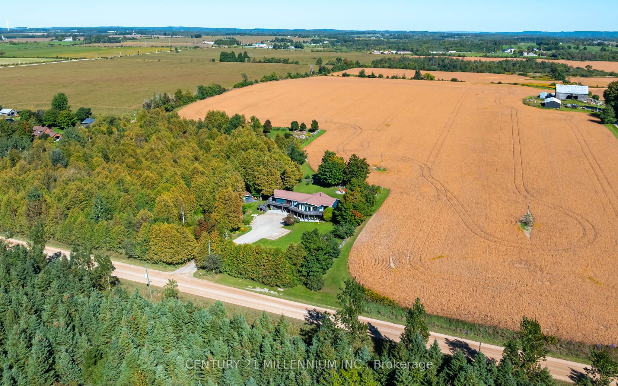 433527 4th Line Property Photo 3