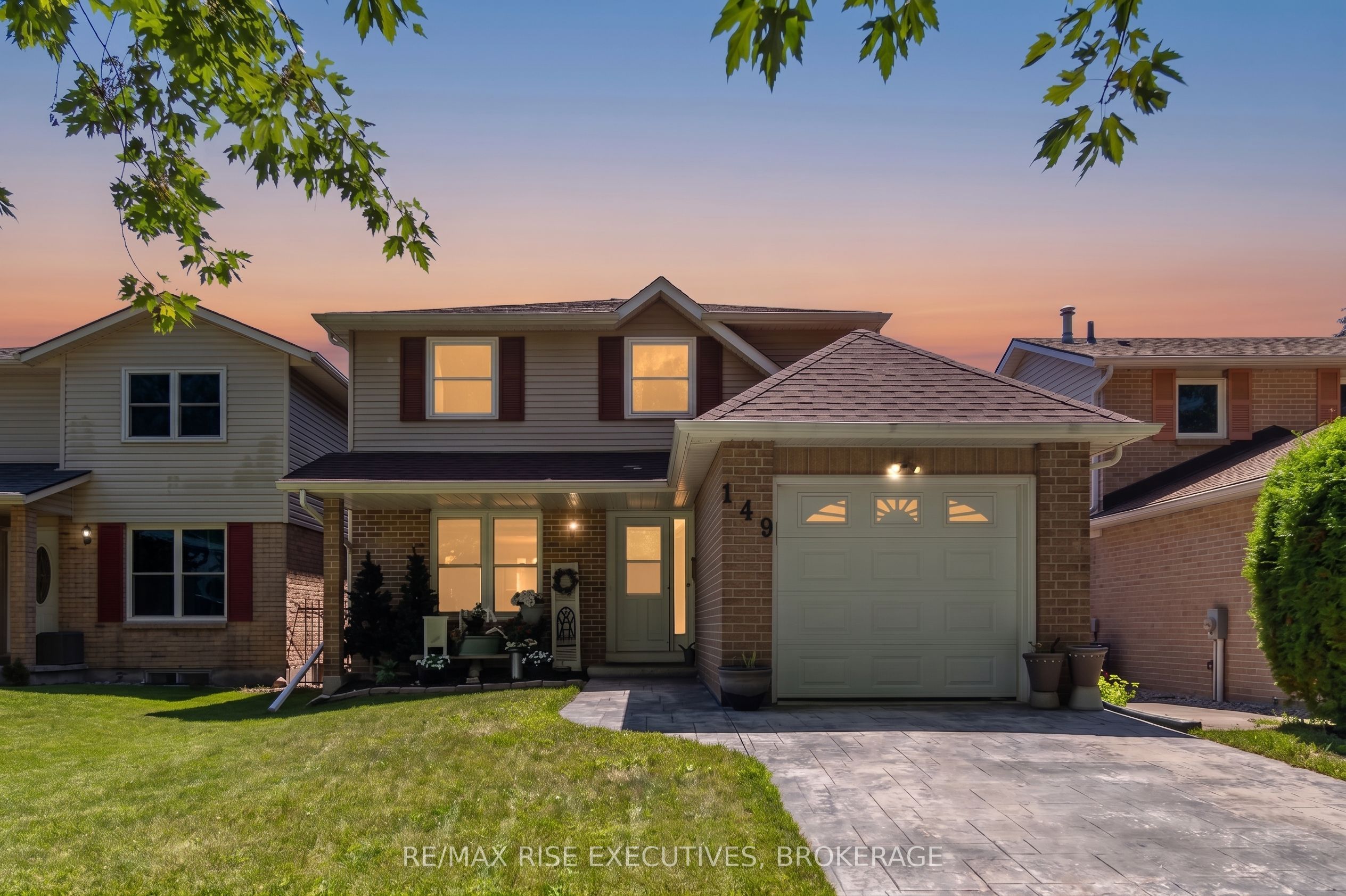 149 Grenadier Drive Property Photo 1