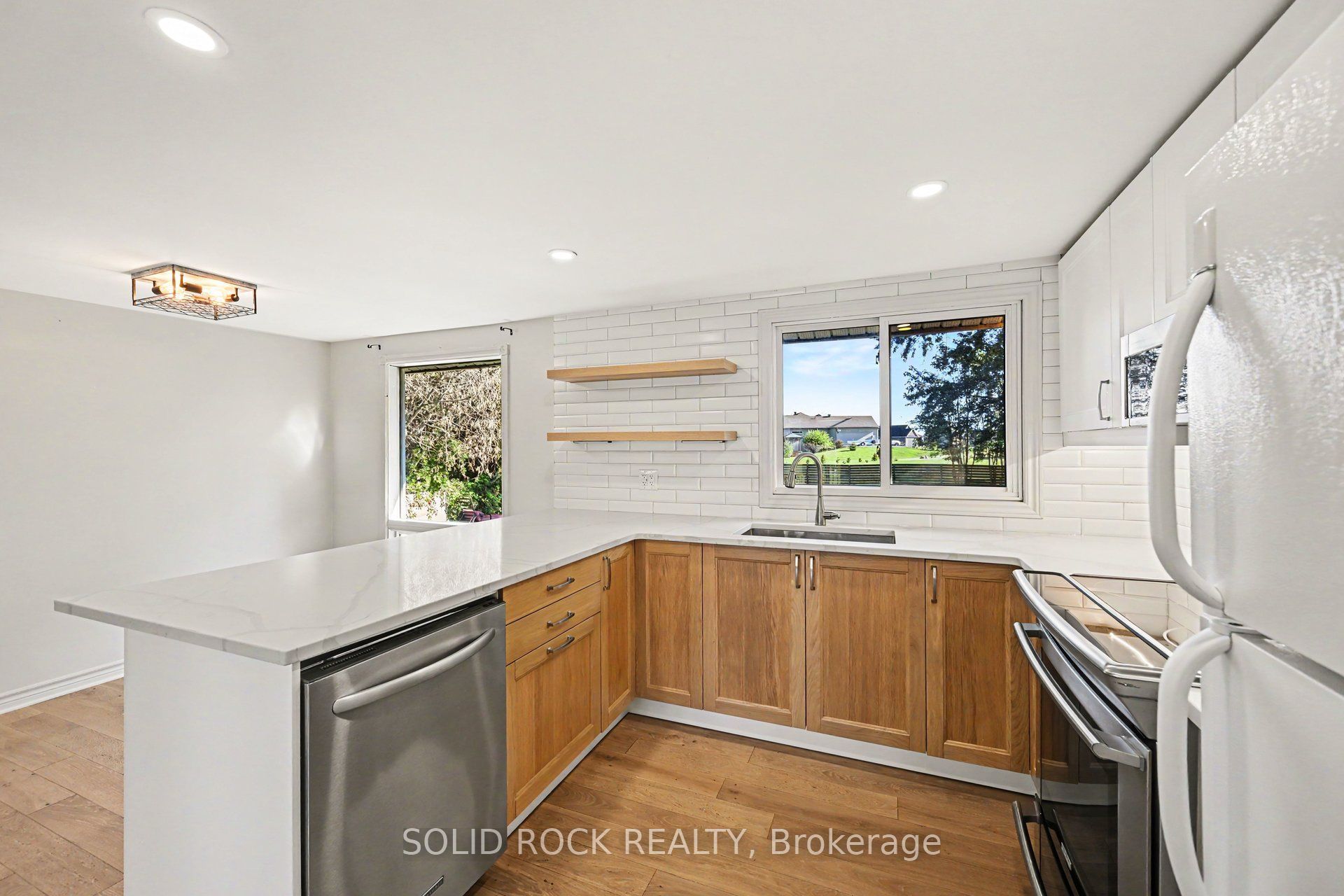 236 Campbell Drive N Property Photo 7