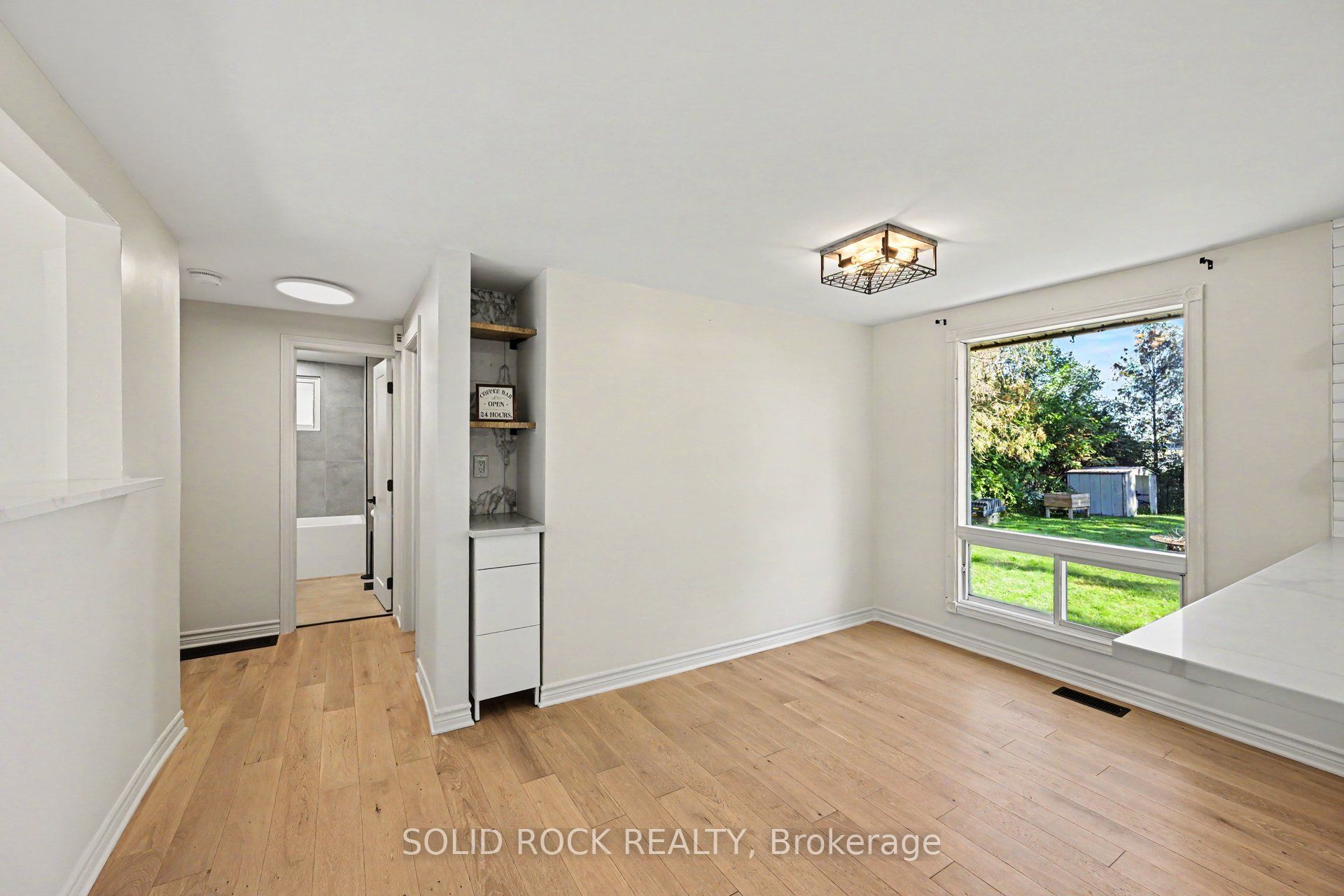236 Campbell Drive N Property Photo 12