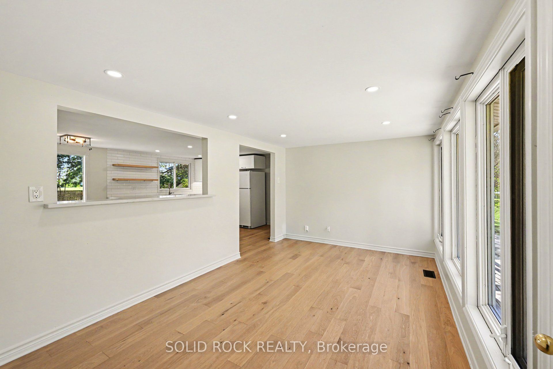 236 Campbell Drive N Property Photo 13