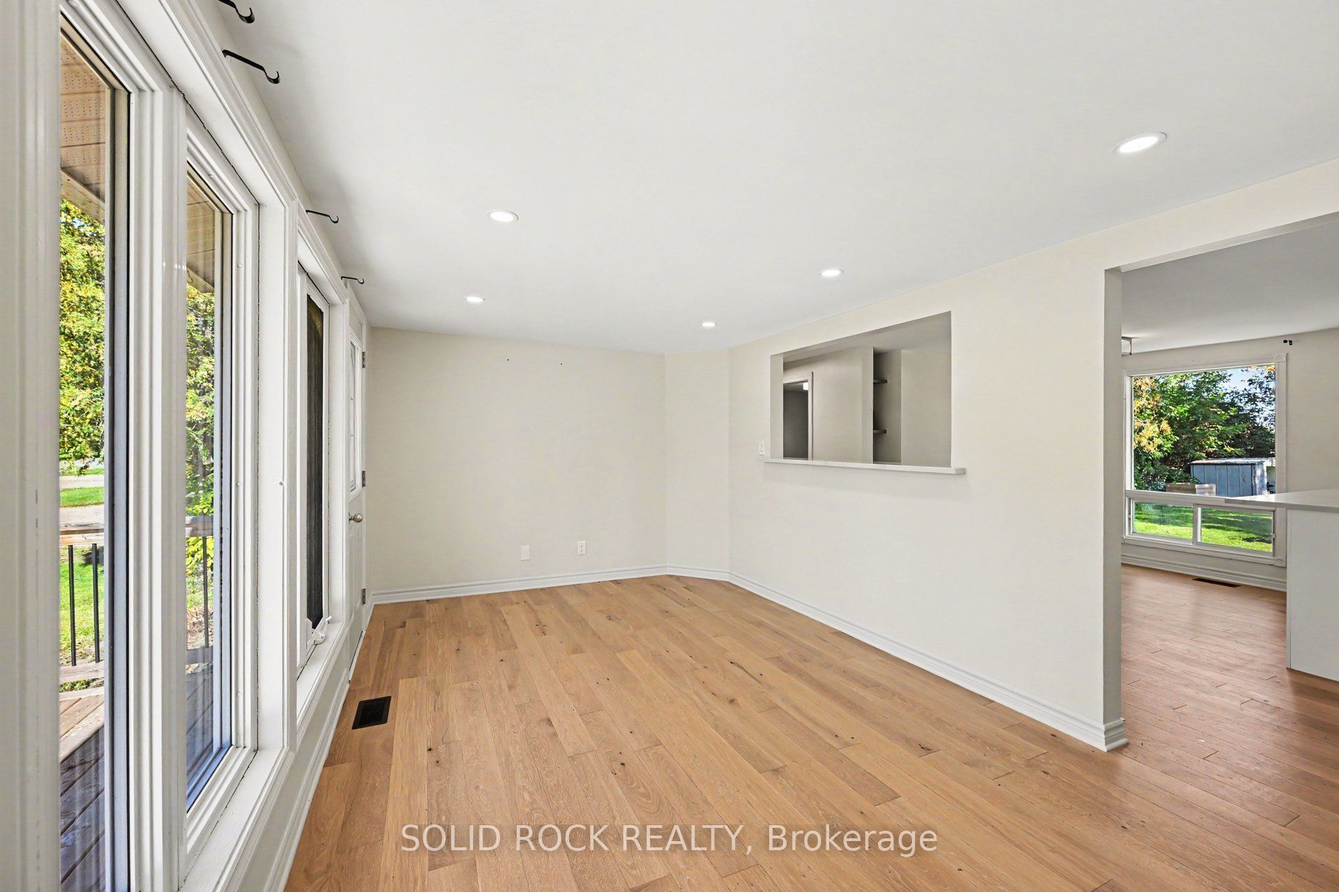 236 Campbell Drive N Property Photo 16