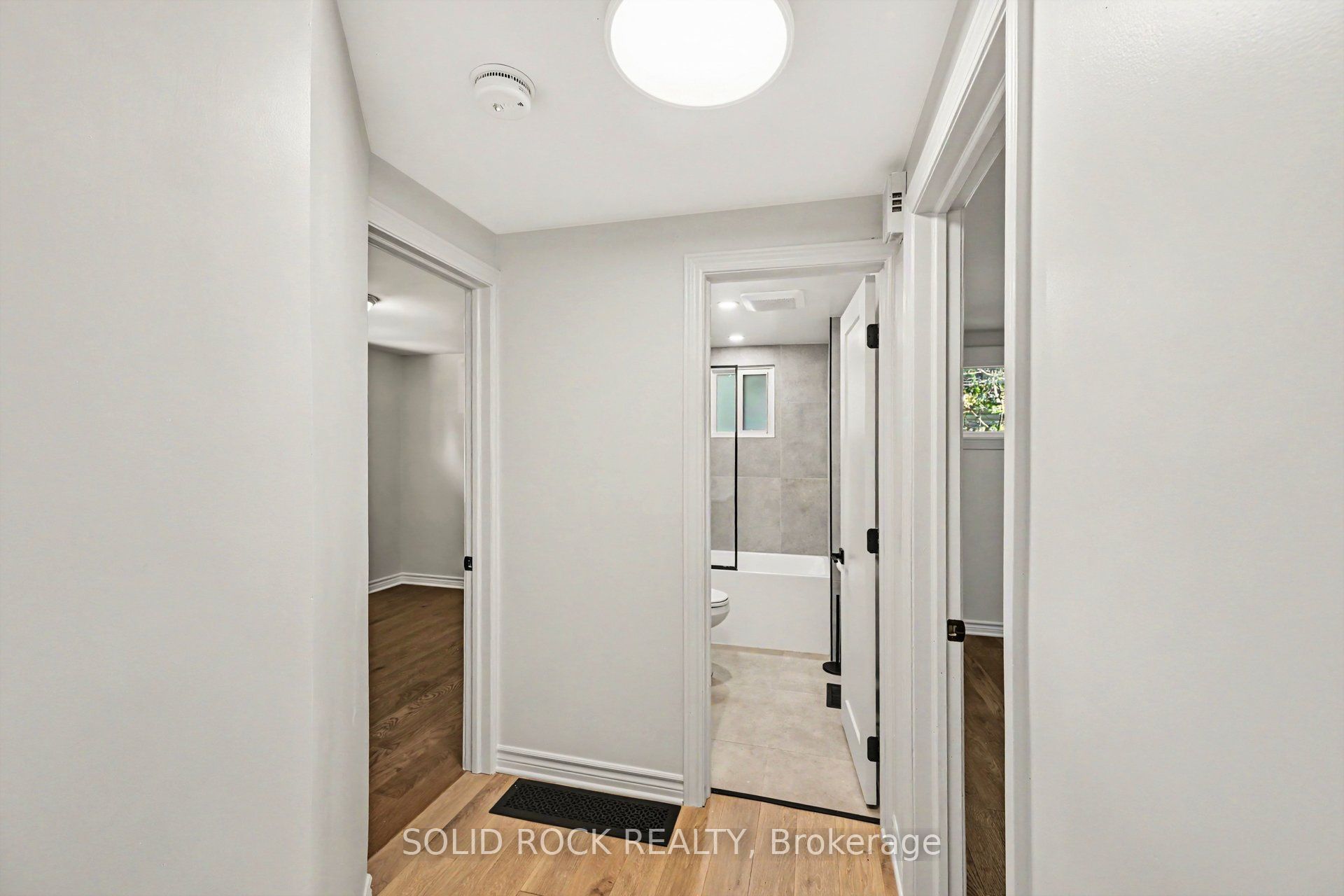 236 Campbell Drive N Property Photo 18