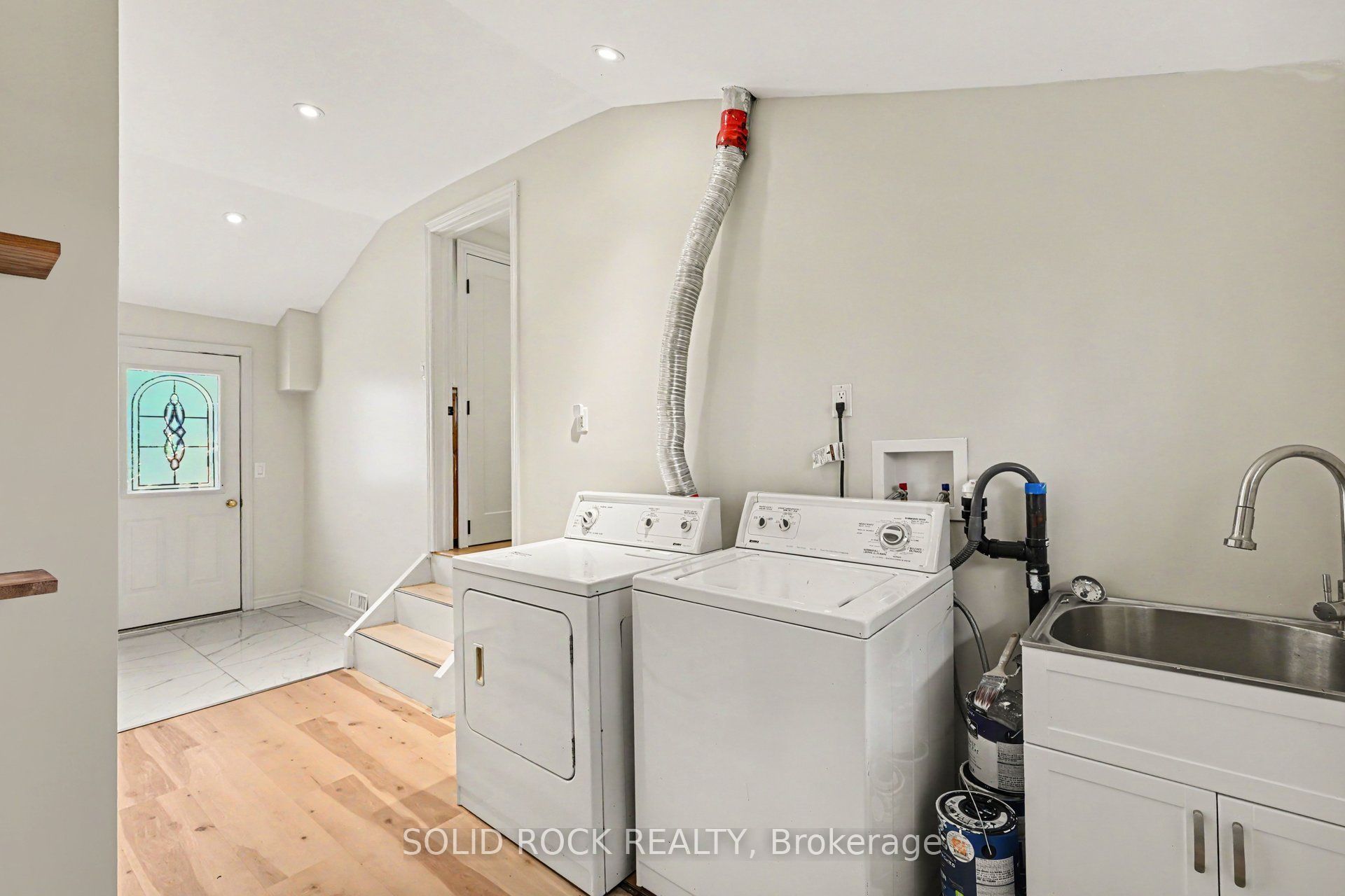 236 Campbell Drive N Property Photo 27