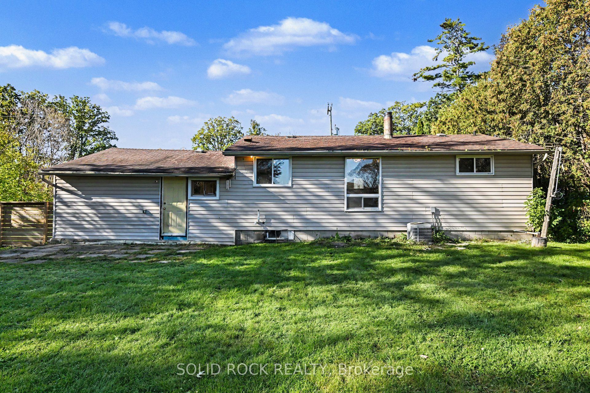 236 Campbell Drive N Property Photo 30