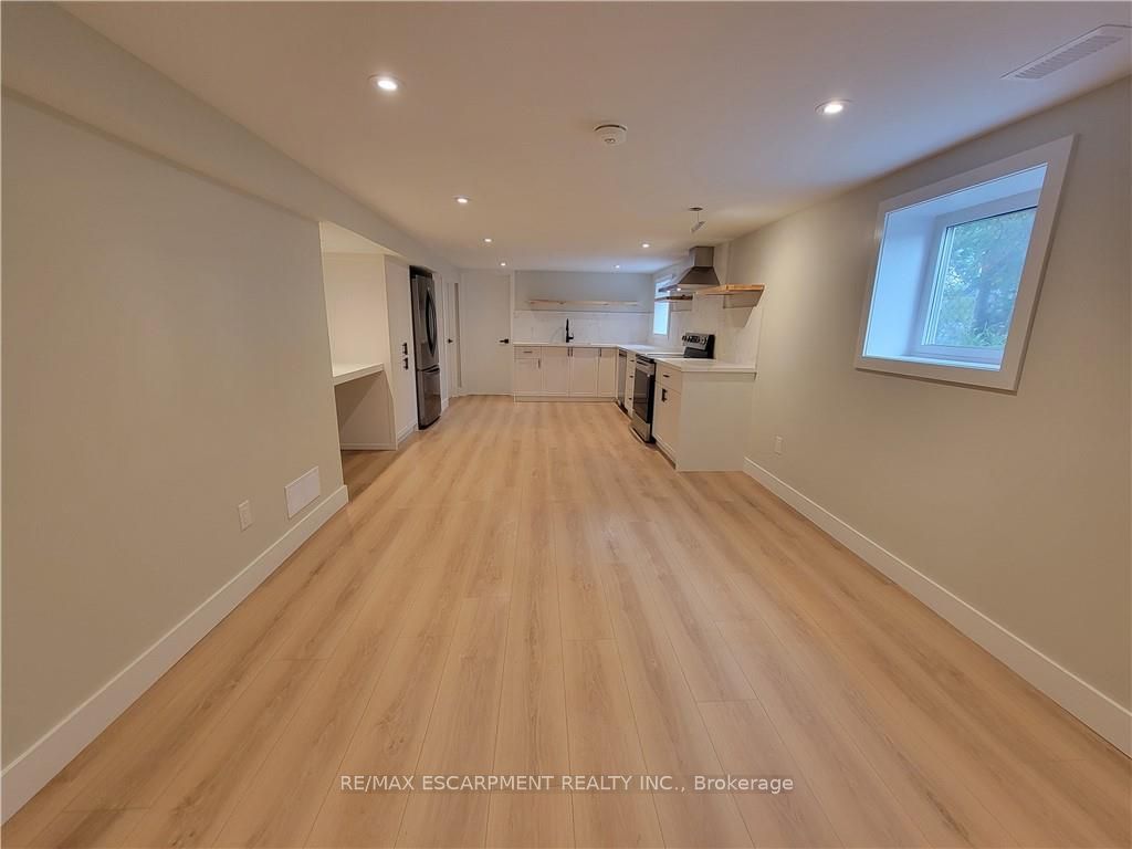 X13823394 Property Photo 5