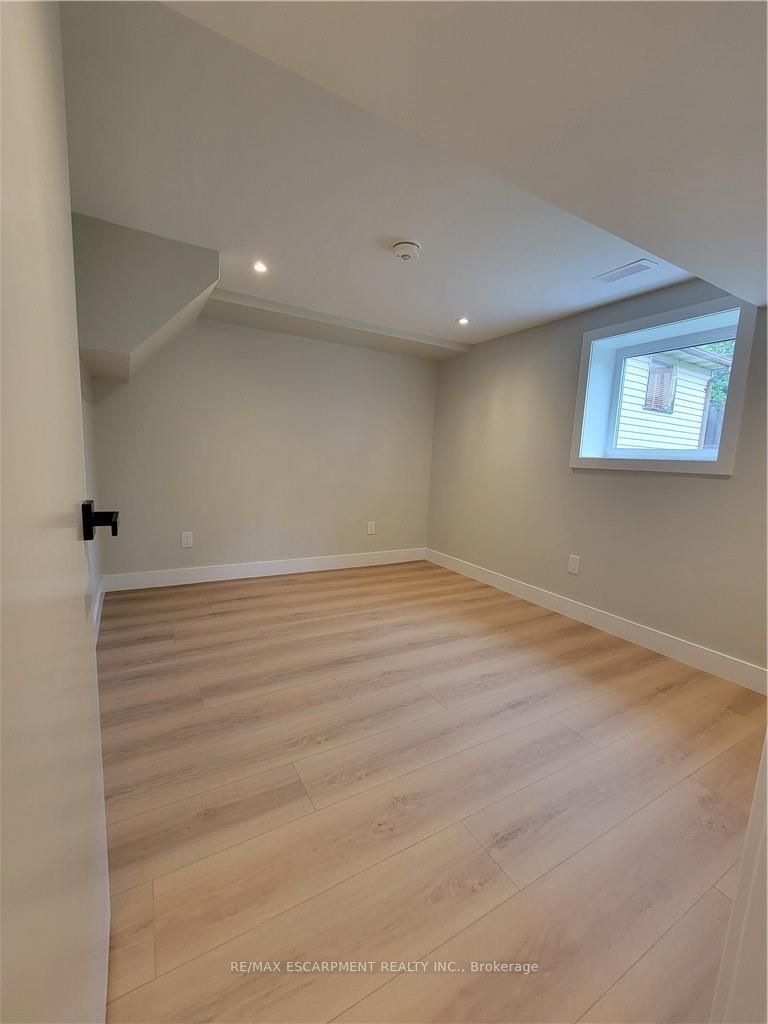 X13823394 Property Photo 6