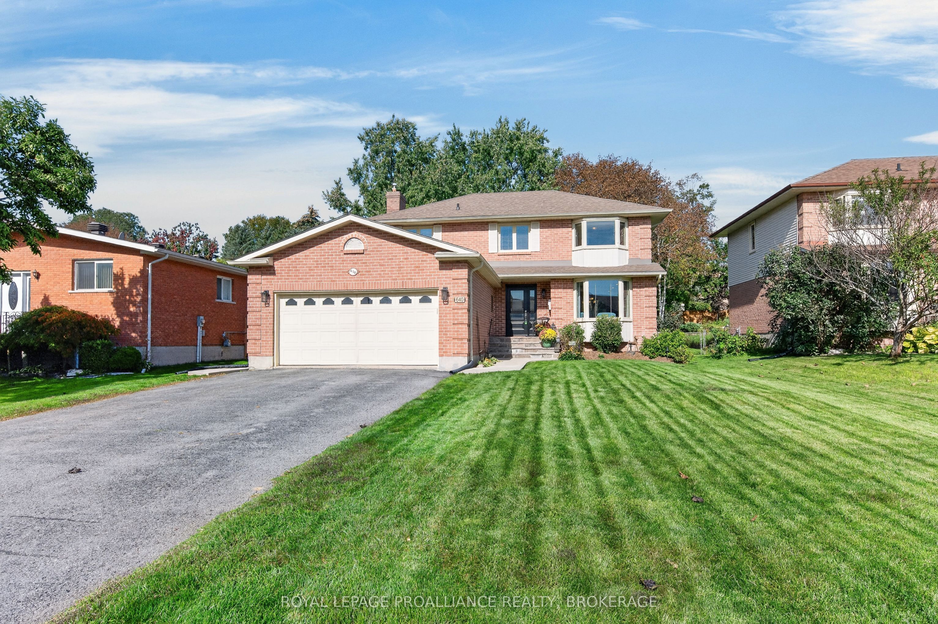 640 Braeside Crescent Property Photo 1