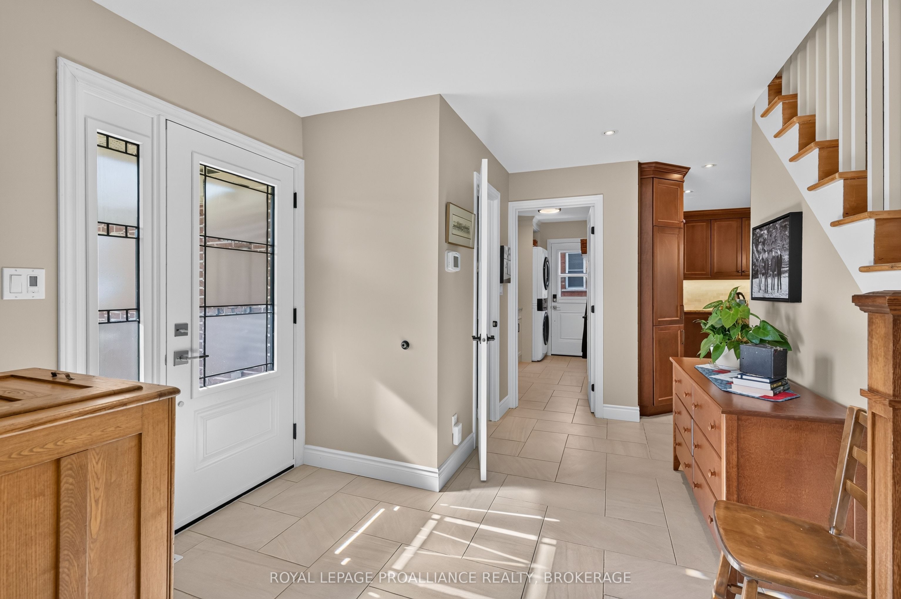 640 Braeside Crescent Property Photo 3