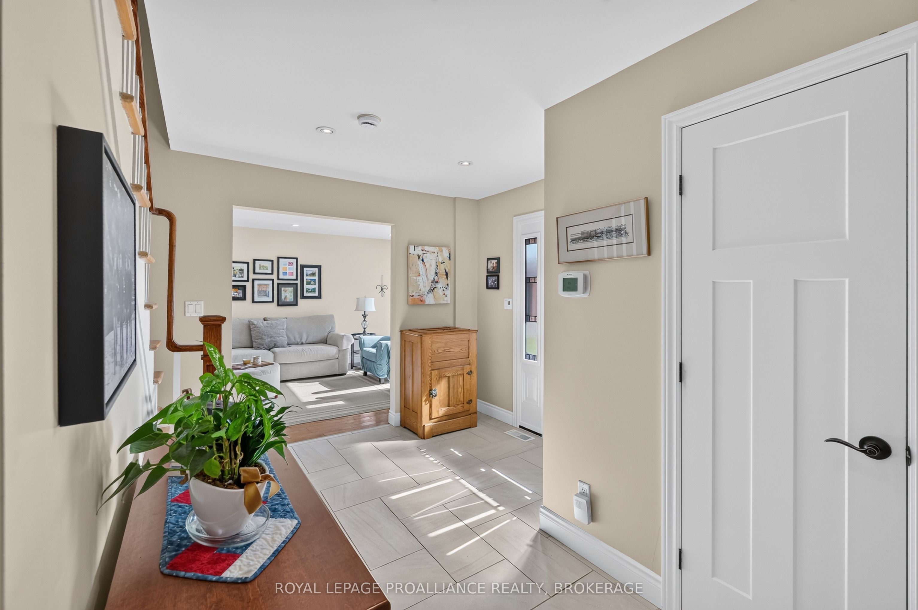 640 Braeside Crescent Property Photo 14