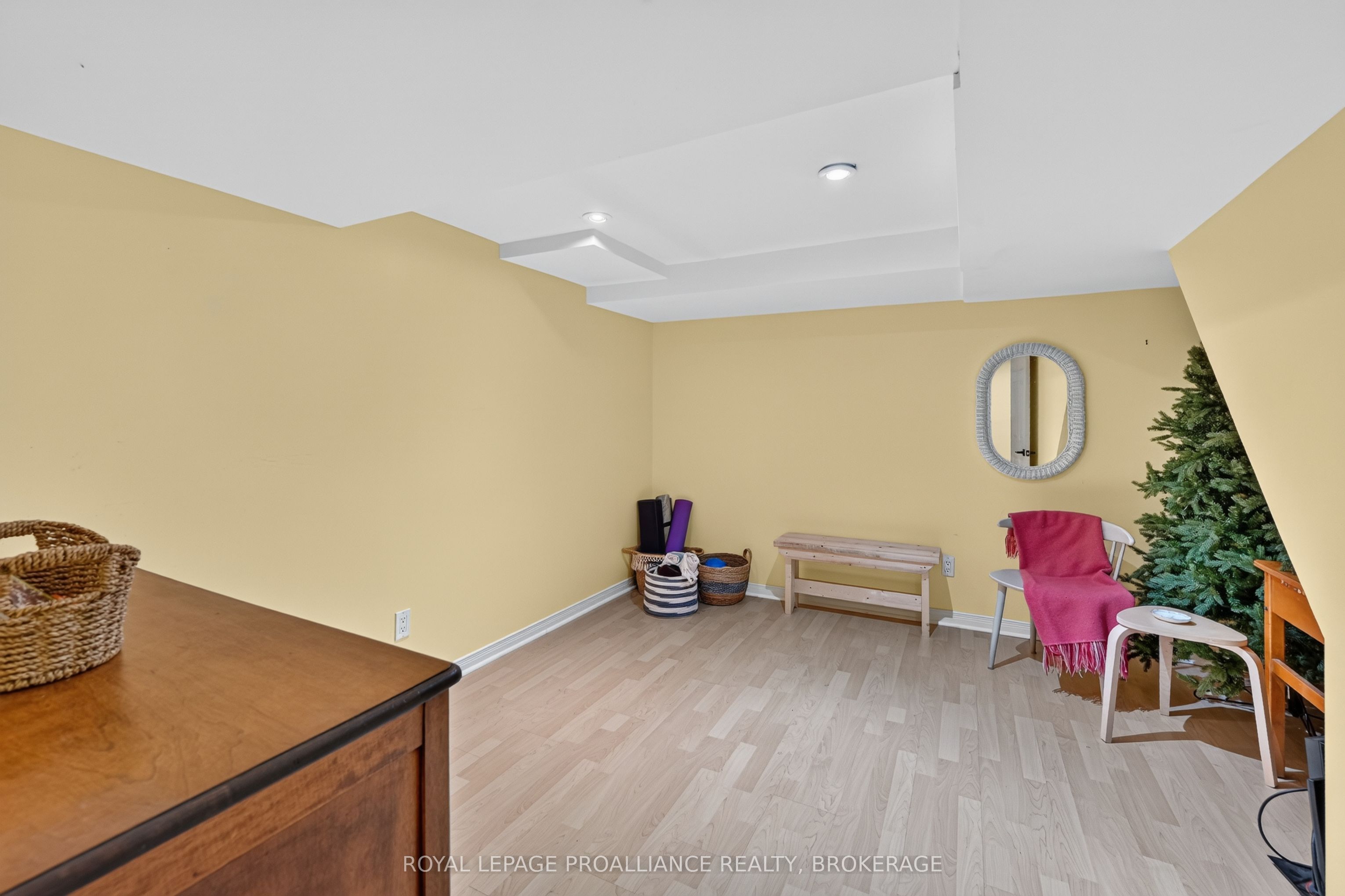 640 Braeside Crescent Property Photo 34