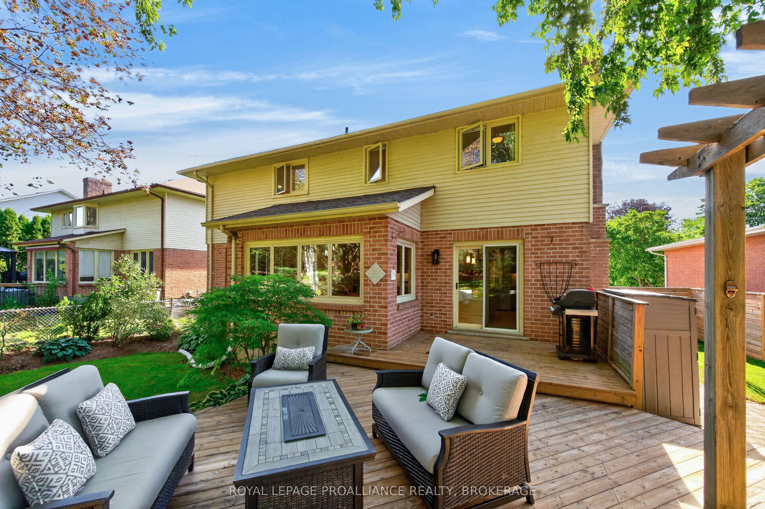 640 Braeside Crescent Property Photo 36