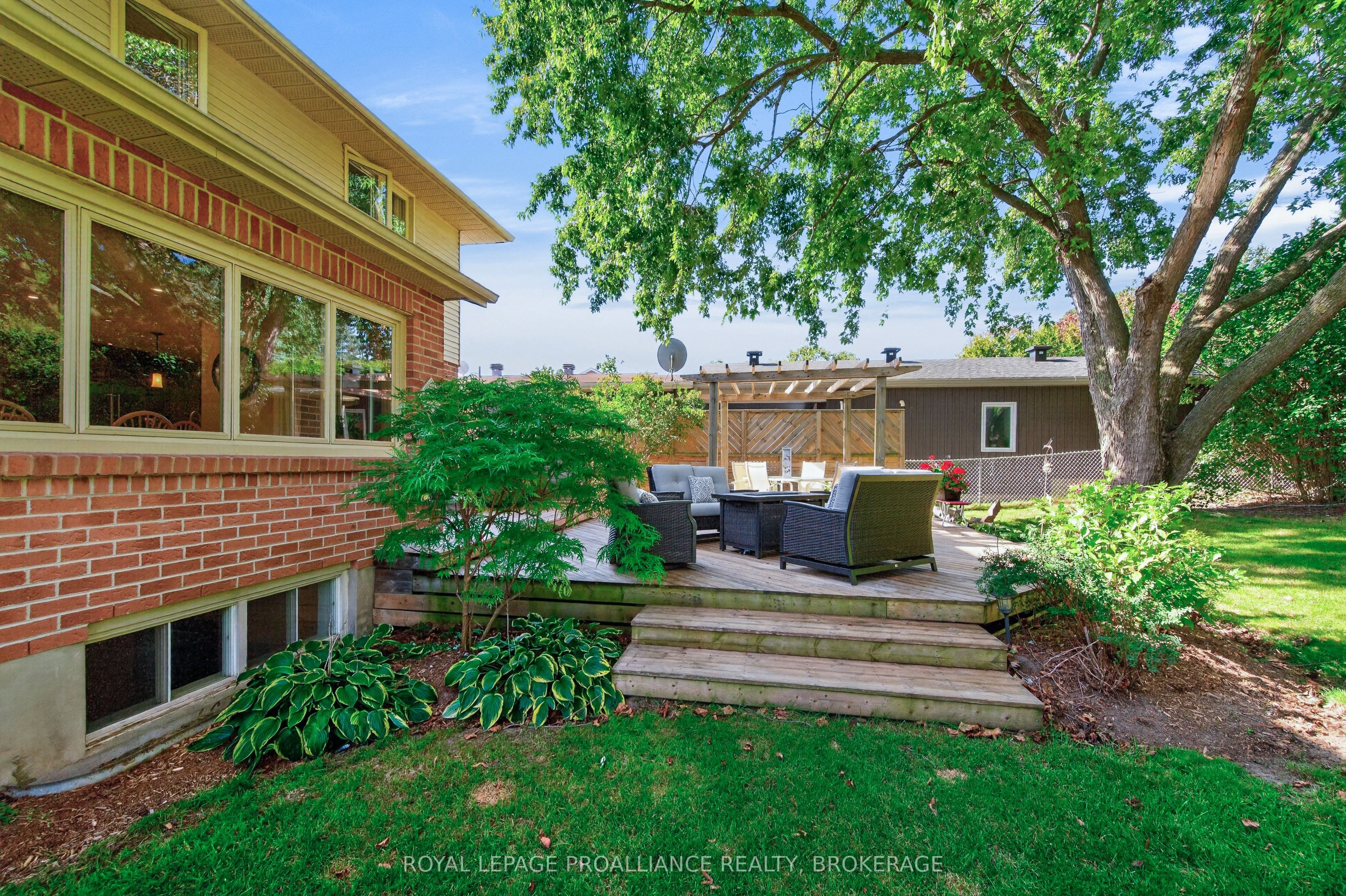 640 Braeside Crescent Property Photo 38