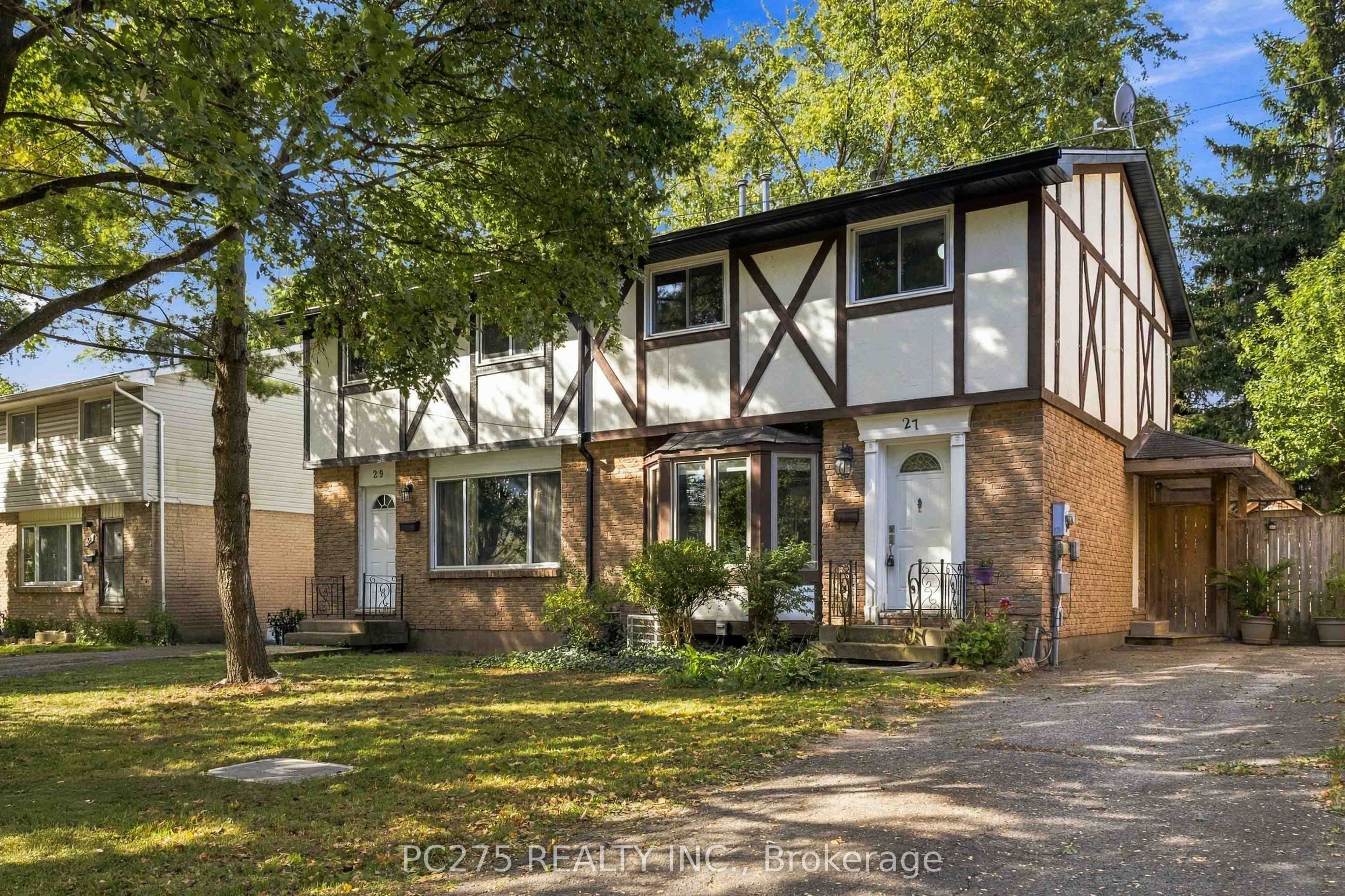 27 Sasha Crescent