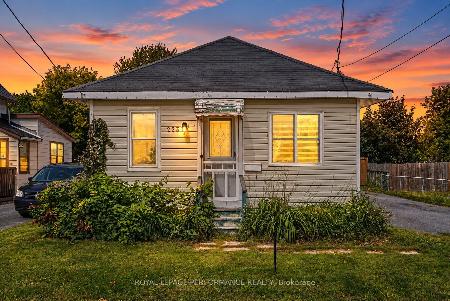 223 Sixth Street W Property Photo 1