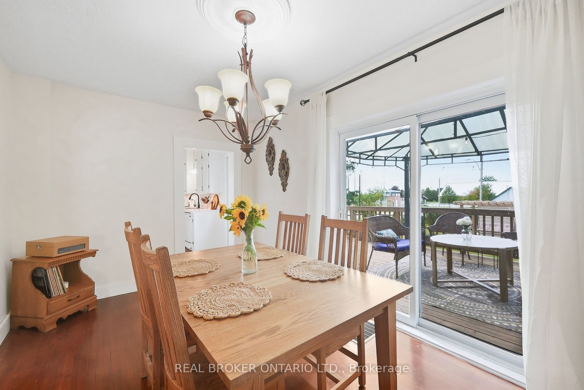 22 Temperance Street Property Photo 12